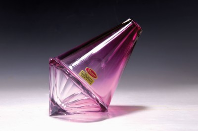 Image 26889023 - Vase "Amethyst", Moser Karlsbad, 1999, amethystfarbenes Kristallglas fein ...