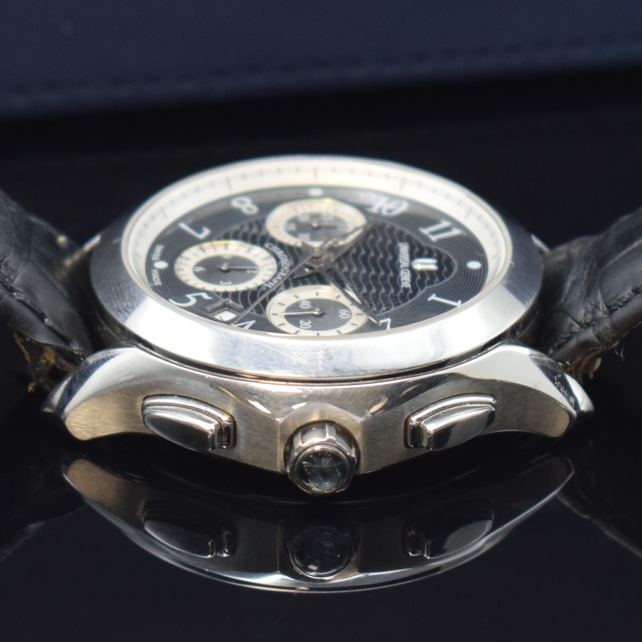 Detail c: UNIVERSAL GENEVE Okeanos Armbandchronograph Referenz 871.102 in Stahl, Schweiz um 2005, Automatik, beids. vergl. Geh. inkl. Lederband m. dopp. ...