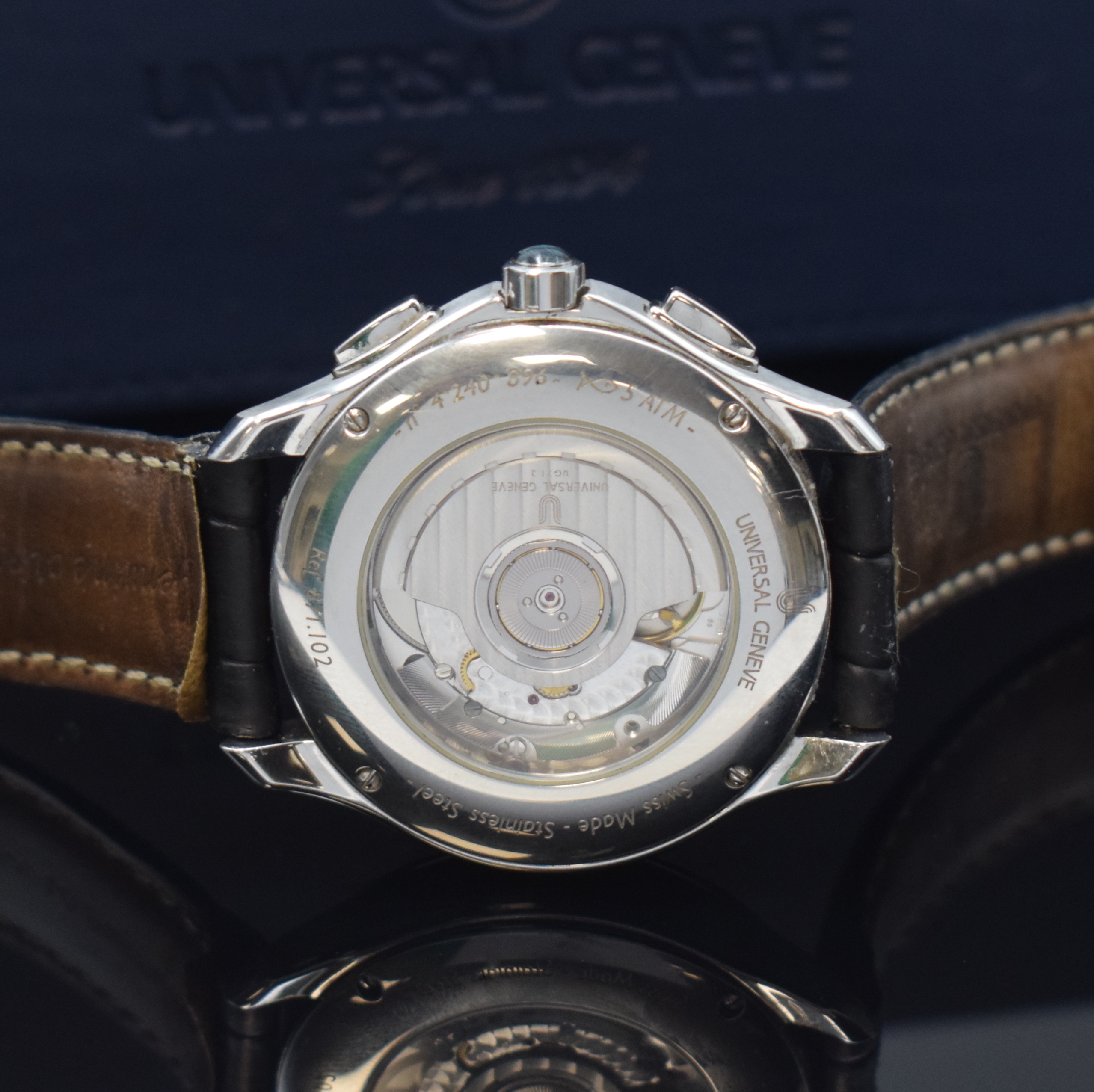 Detail d: UNIVERSAL GENEVE Okeanos Armbandchronograph Referenz 871.102 in Stahl, Schweiz um 2005, Automatik, beids. vergl. Geh. inkl. Lederband m. dopp. ...