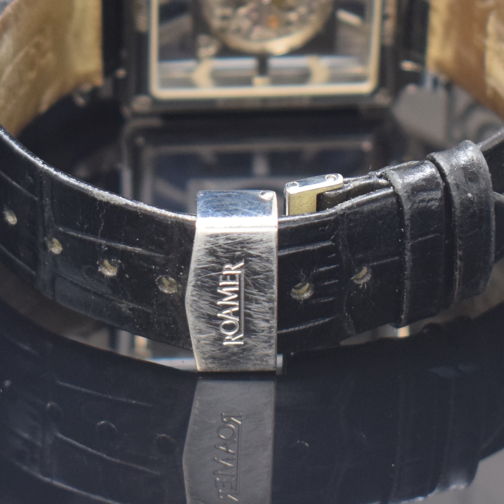 Detail b: ROAMER ausgefallene viereckige Armbanduhr in Stahl, Schweiz um 2005, Handaufzug, limitiert auf 1000 Stück, beids. vergl. Geh., Boden 4-fach ...