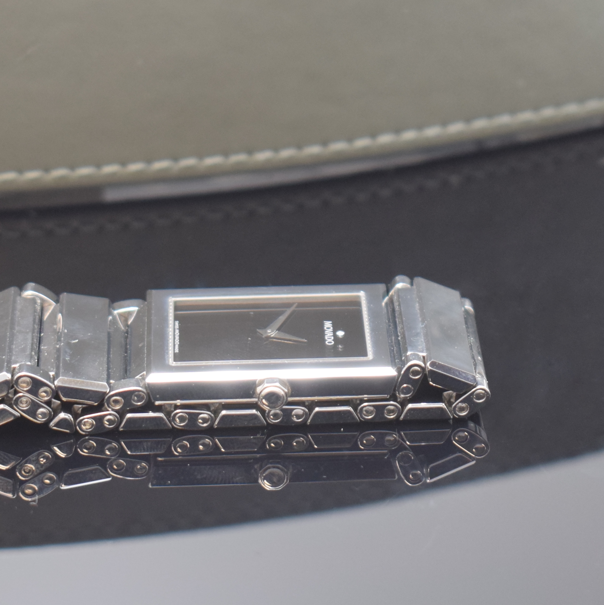 Detail c: MOVADO Armbanduhr Serie Valor Tungsten Referenz 89.C1.1432, Schweiz um 2000, quarz, extrem kratzfestes Wolfram-Gehäuse inkl. Gliederband m. dopp. ...
