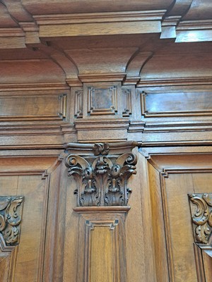 26890070b - Barock-Schrank, wohl Braunschweig, um 1720/30, Eiche massiv, Front doppelt ...