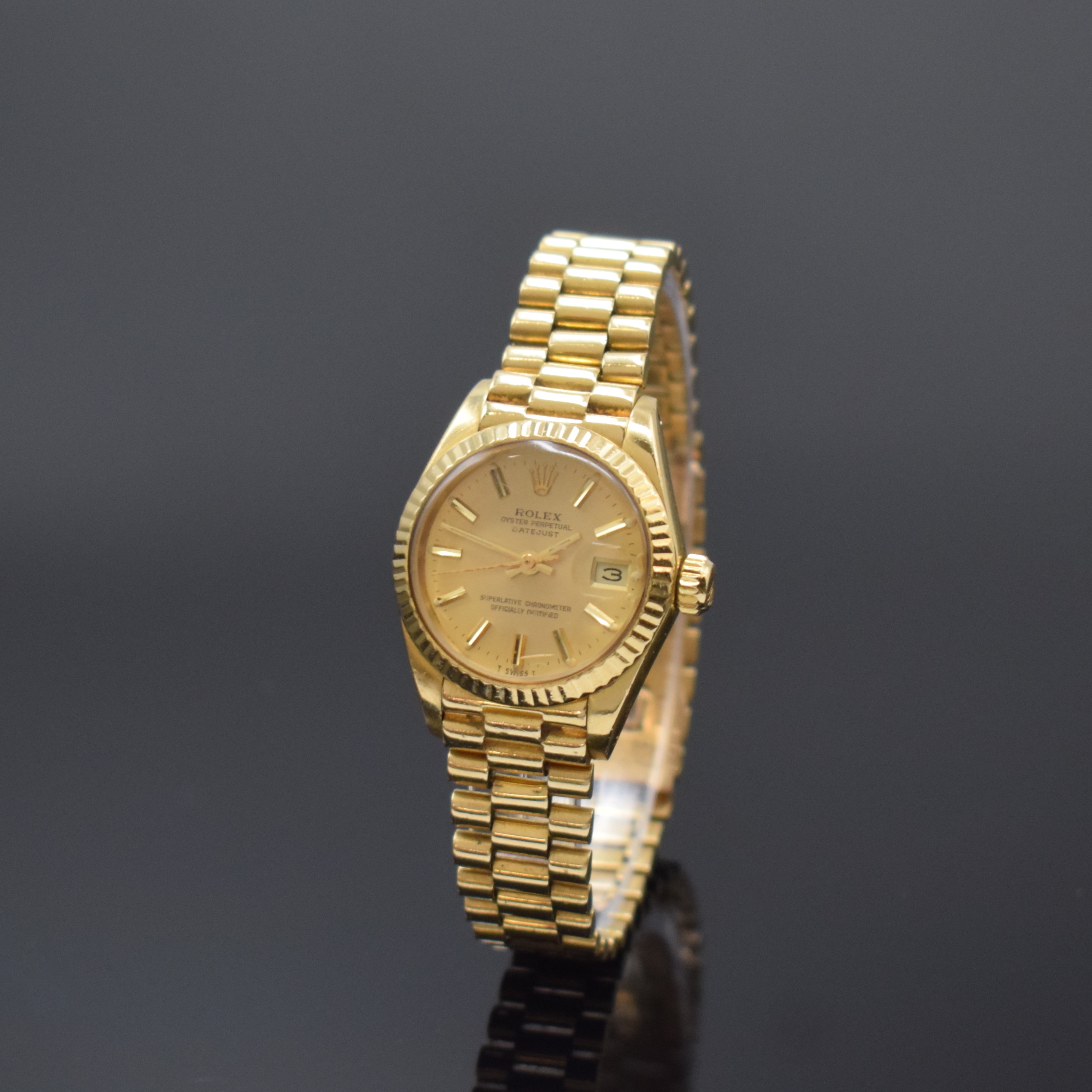 ROLEX Oyster Perpetual Datejust Damenarmbanduhr in GG 750/000 Referenz 6917,Schweiz um 1980, Automatik, Chronometer der Superlative inkl. ...