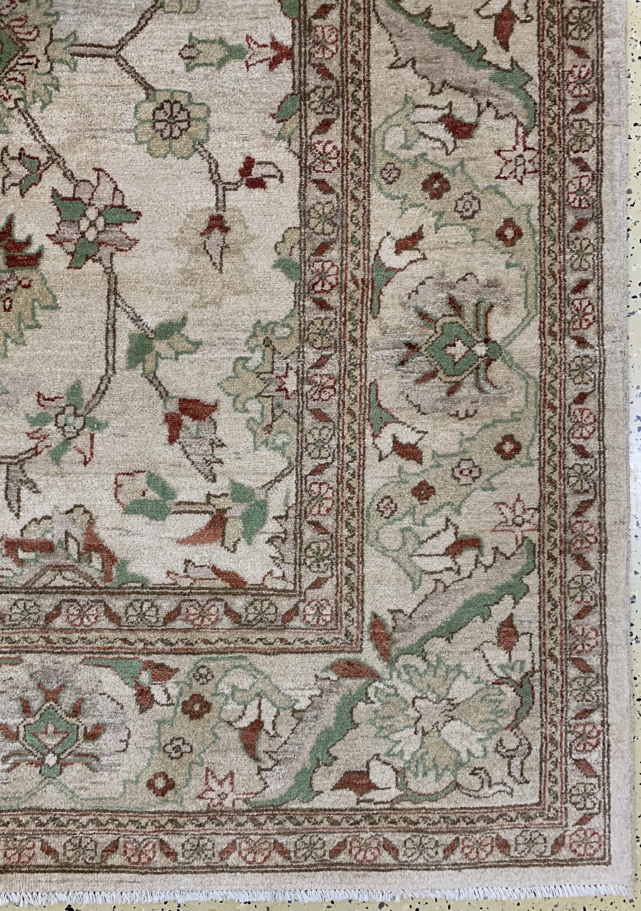 Detail a: Sigler, Pakistan, Ende 20.Jhd., Wolle auf Baumwolle, ca. 365 x 275 cm, EHZ: 2, Fleck