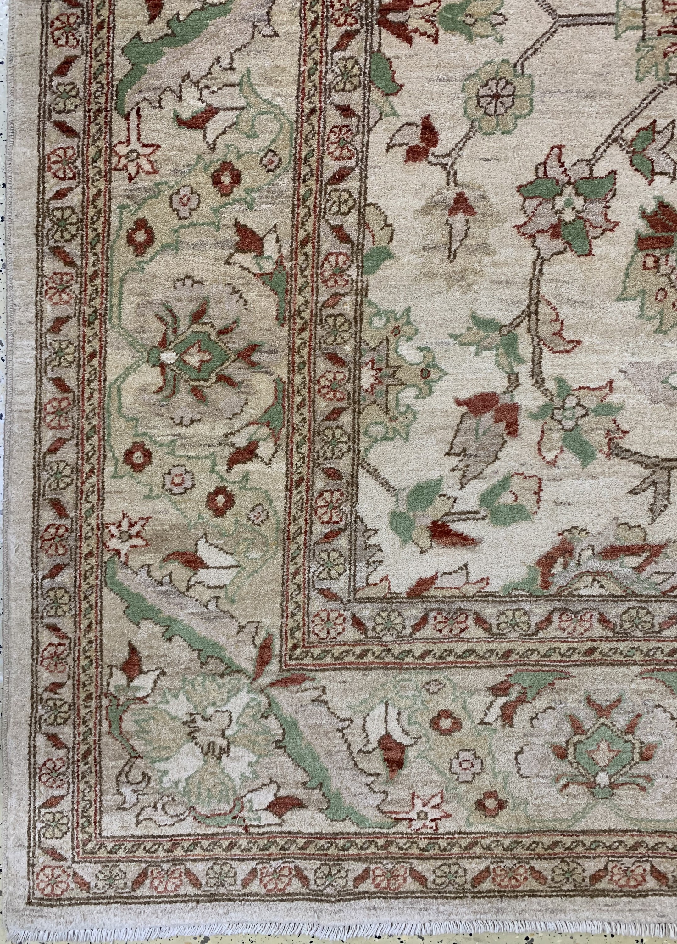 Detail b: Sigler, Pakistan, Ende 20.Jhd., Wolle auf Baumwolle, ca. 365 x 275 cm, EHZ: 2, Fleck