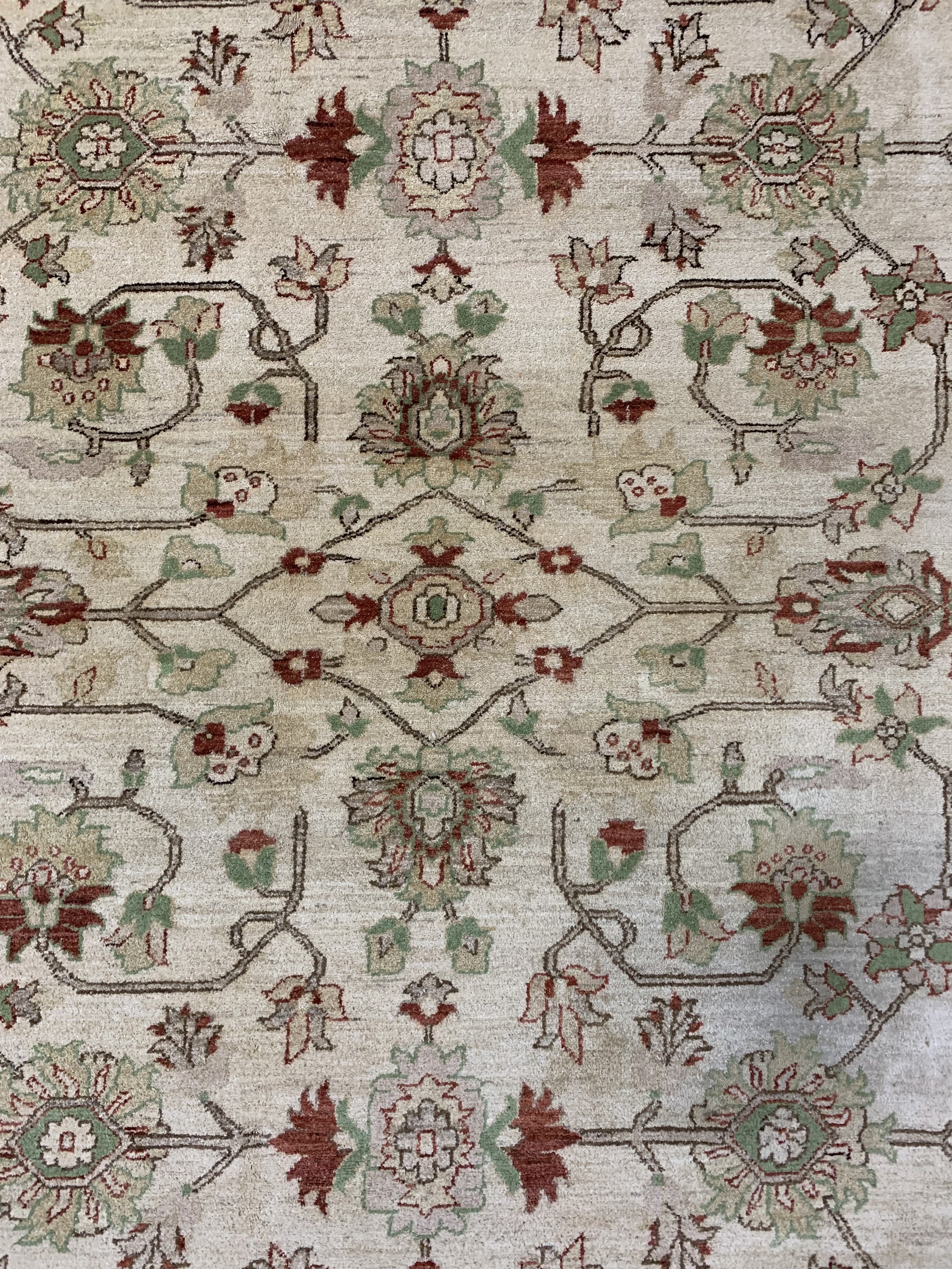 Detail c: Sigler, Pakistan, Ende 20.Jhd., Wolle auf Baumwolle, ca. 365 x 275 cm, EHZ: 2, Fleck