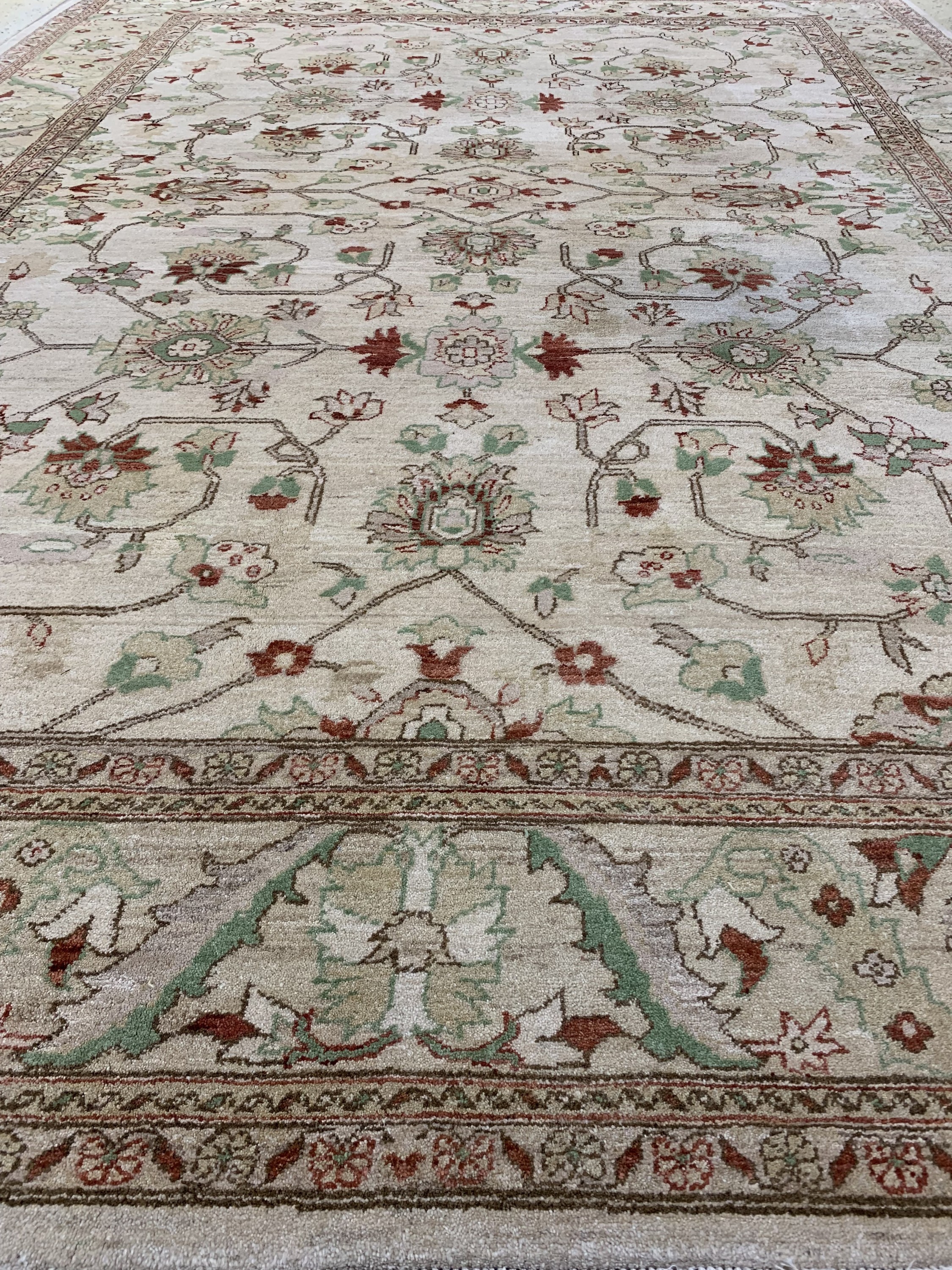 Detail f: Sigler, Pakistan, Ende 20.Jhd., Wolle auf Baumwolle, ca. 365 x 275 cm, EHZ: 2, Fleck
