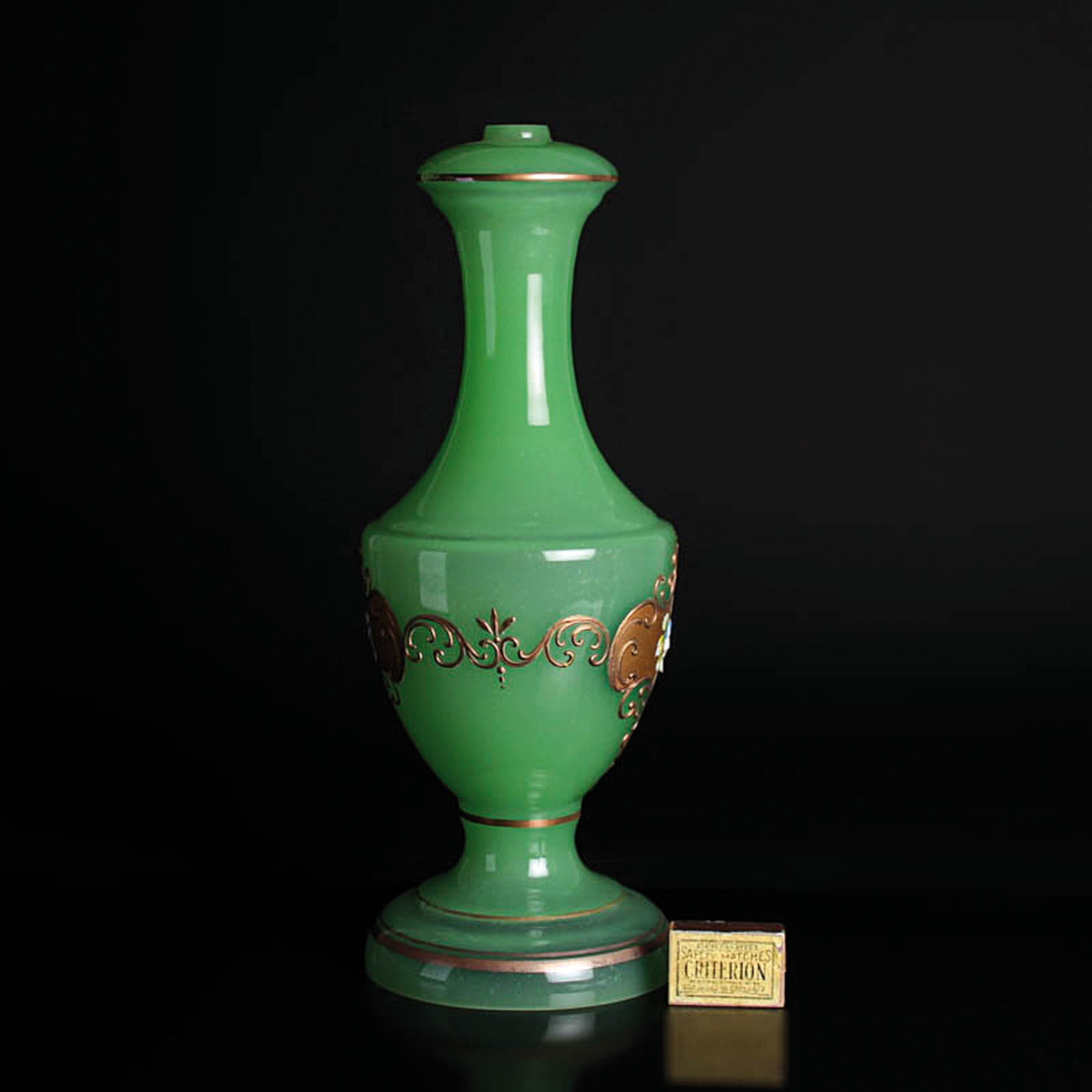 Detail a: Paar Lampenfüße, Cenedese, Murano, 2.Hälfte 20.Jh., opalgrünes Glas Emailmalerei in Gold, Alterssp. H. je 40 cm