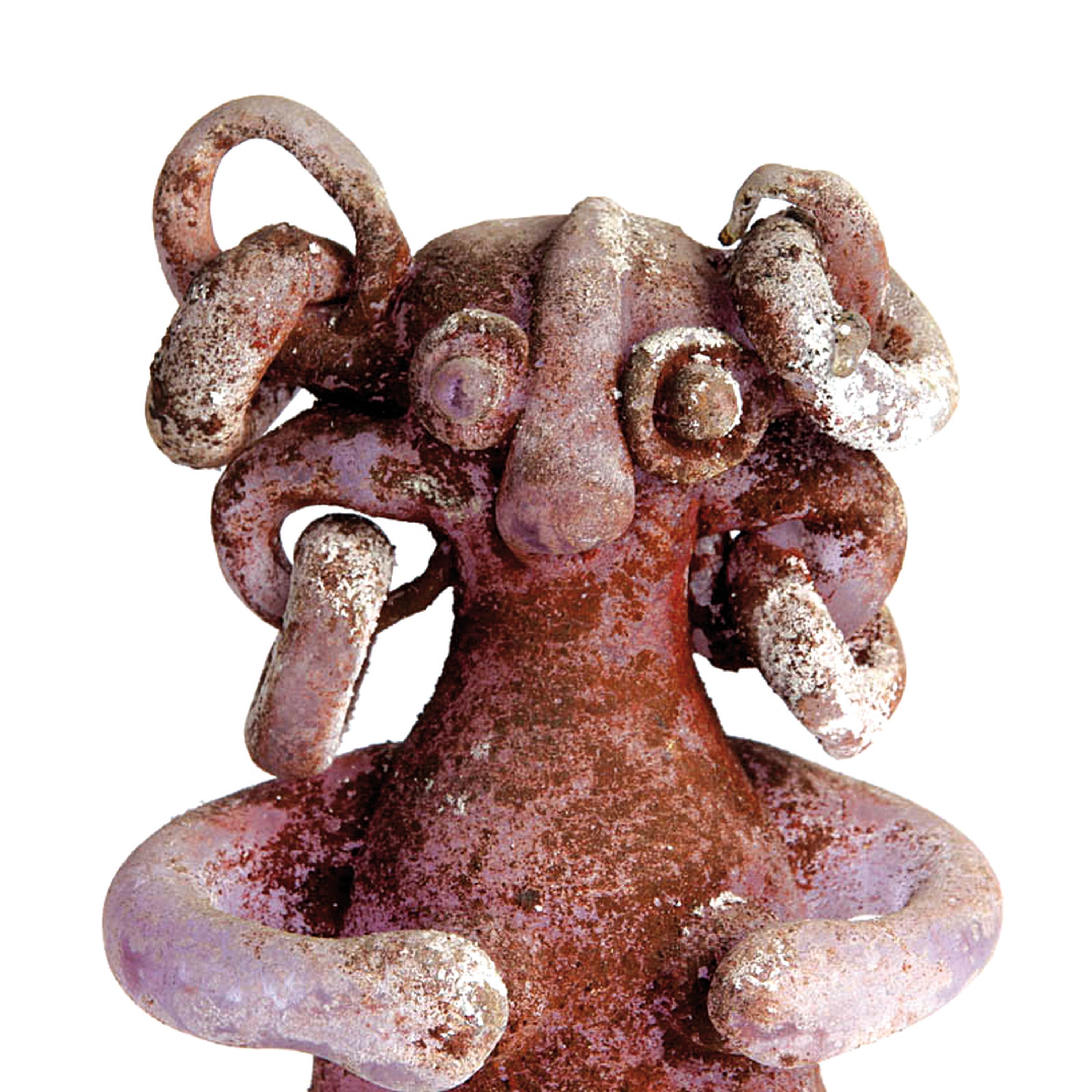 Detail a: Vetro A Scavo-Skulptur Groteske, Ermanno Nason für Cenedese, Murano, Neodymiumglas, Vetro a Scavo-Technik mit rötlicher Aschepatina, H. 23 cm