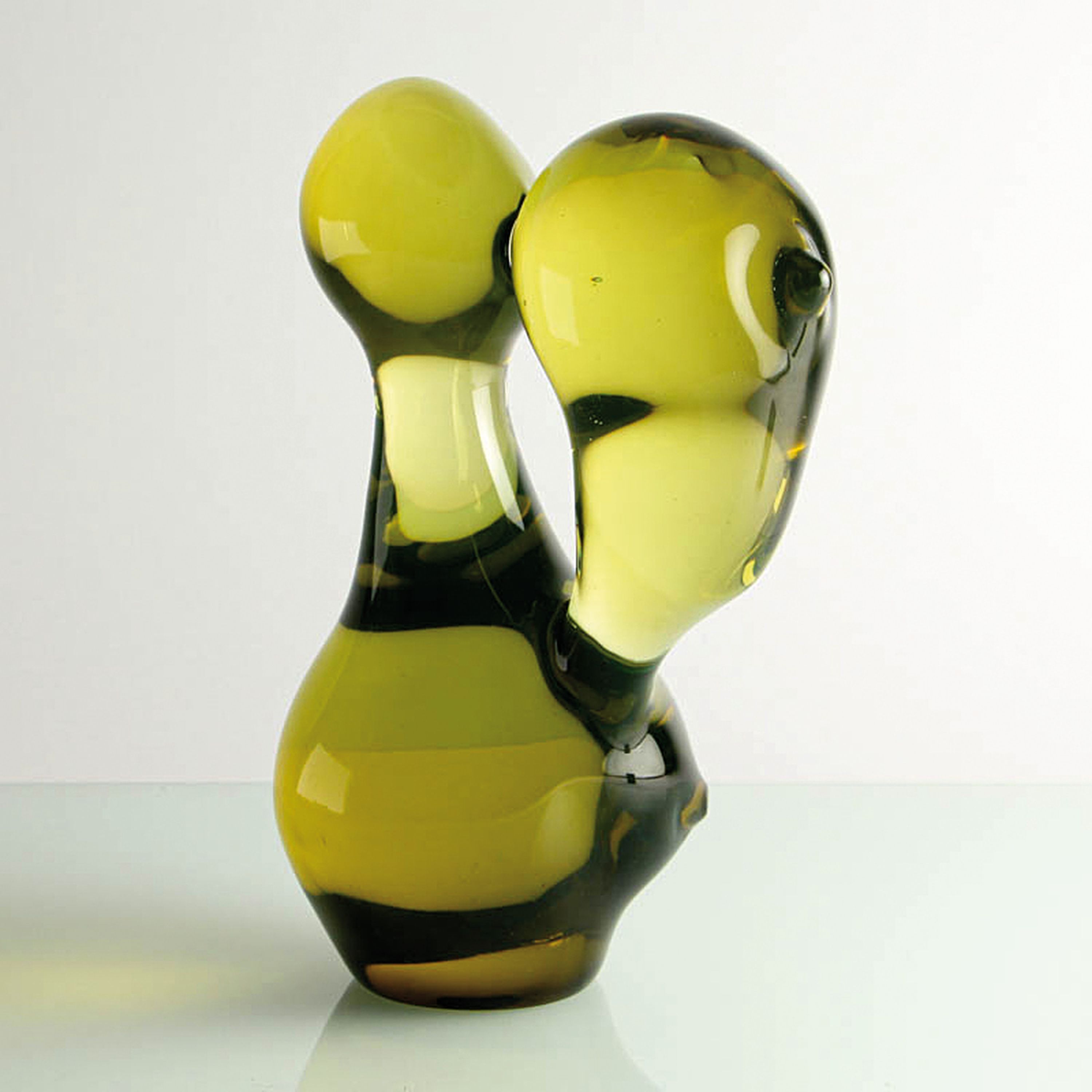 Detail m: Glasskulptur, Ermanno Nason für Cenedese, Murano, gelblich grün getöntes Glas, abstrakt humanoide Form, weiblicher Akt, schwere Qualität, H. 26 cm