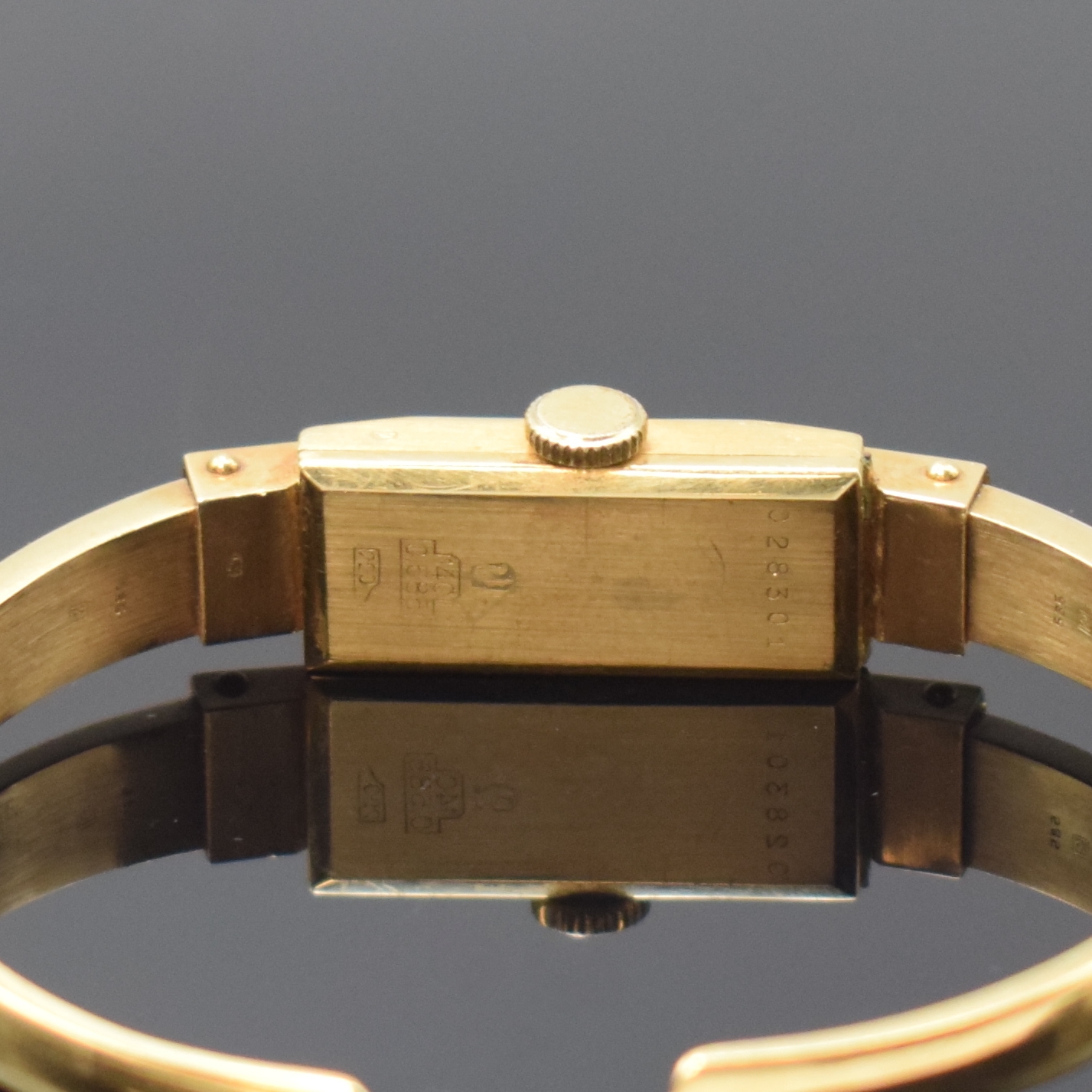 Detail b: BWC Spangenuhr in GG 585/000, Schweiz um 1940, Handaufzug, Scharnierboden, silb. Zifferbl., gold. Std.-Ind. u. Zahlen, gold. Zeiger, geschw. Std.- ...