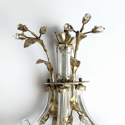 26890333a - 4 Wandlampen, wohl Frankreich, 20.Jh., Metall versilbert, Kristallglasmonturen, je ...