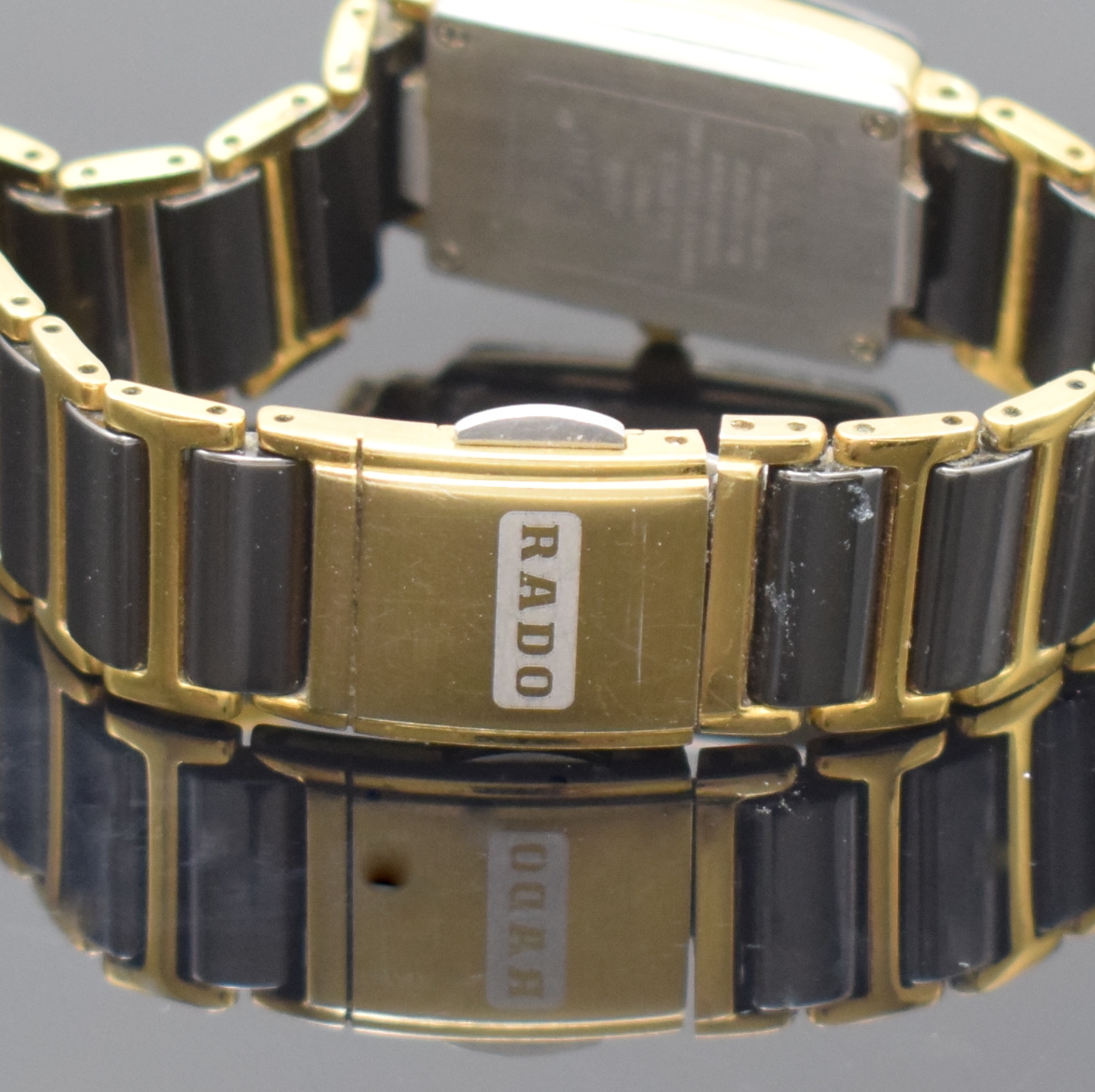 Detail d: RADO Jubile Damenarmbanduhr Referenz 160.0282.3, Schweiz um 1995, quarz, Geh. in Stahl teils verg., Keramik Gliederband m. dopp. Faltschl. in Stahl ...