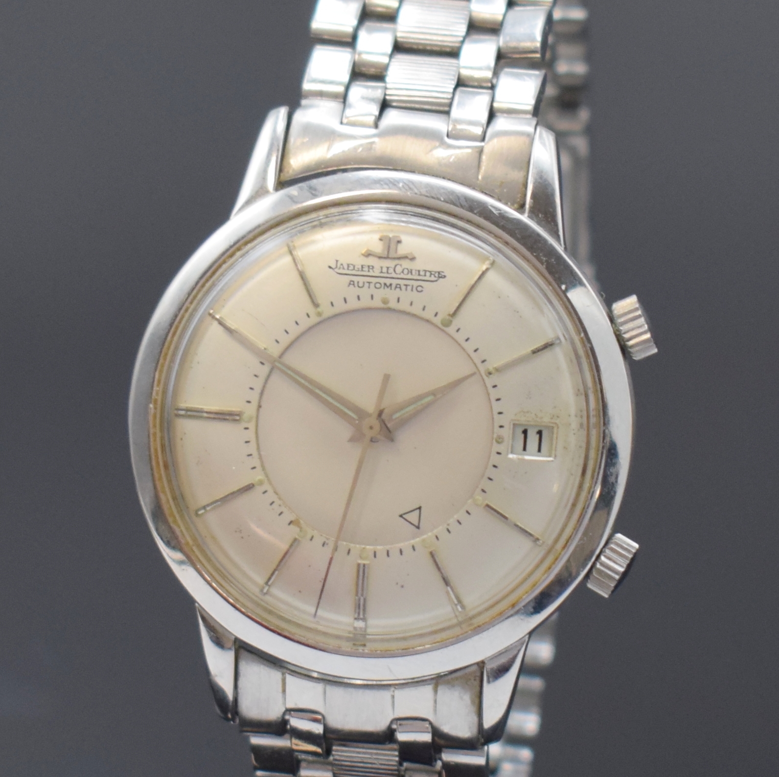 Detail a: Jaeger-LeCoultre Armbandwecker Memovox in Stahl, Schweiz um 1960, Hammerautomatik, Boden verschr., orig. Stahlband (Gay Freres) m. Faltschl., silb. ...