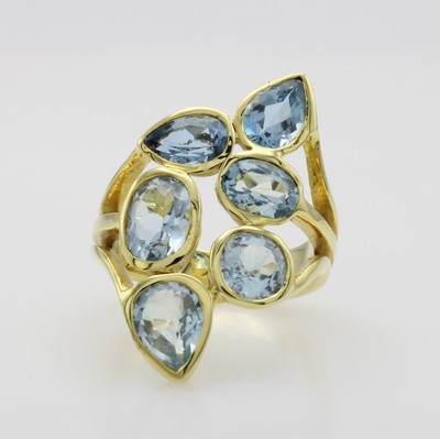 Image Ring mit Aquamarinen, GG 585/000, 6 Aquam. in versch. Schliffarten zus. ca. 5.5 ct, RW ...