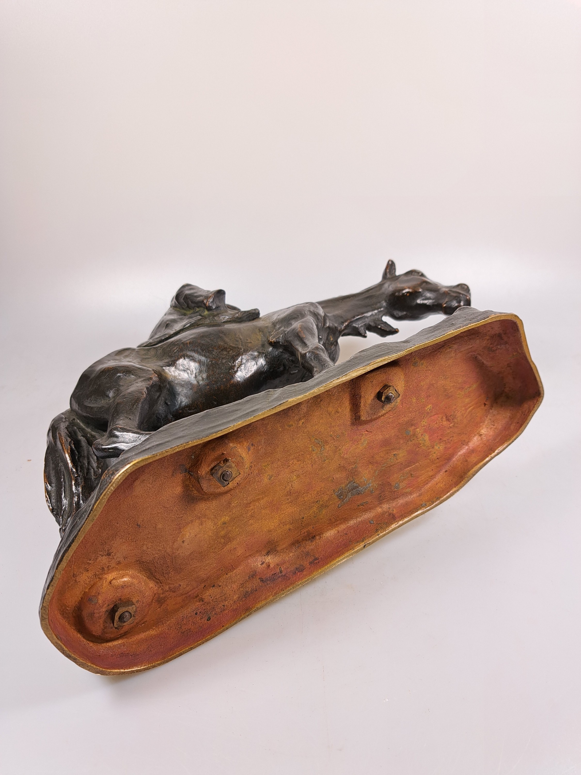 Detail g: Hans Müller, 1873 Wien - 1937, Bronzefigur, Knecht zu Pferd, auf der Plinthe signiert, ca. 28 x 32 cm, patiniert, der Künstler studierte in Wien ...