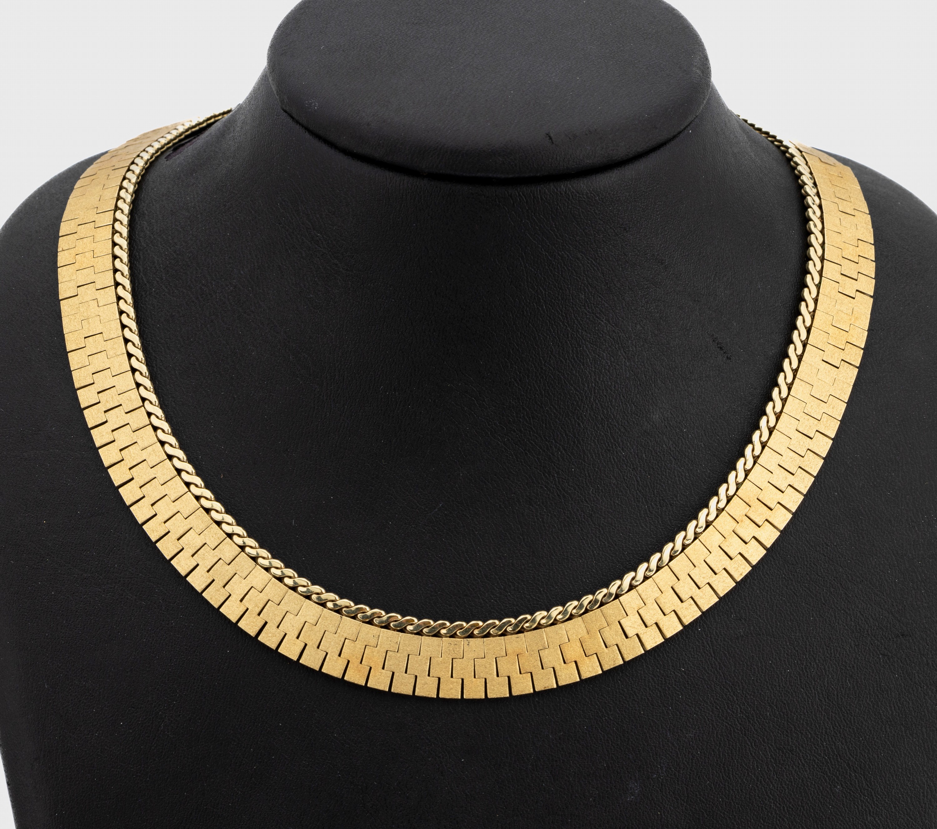 14 kt Gold Collier, GG 585/000, schauseitigpart. sat., L. ca. 42 cm, Kastenschloss mit Sicherheitsacht, ca. 59.2 g