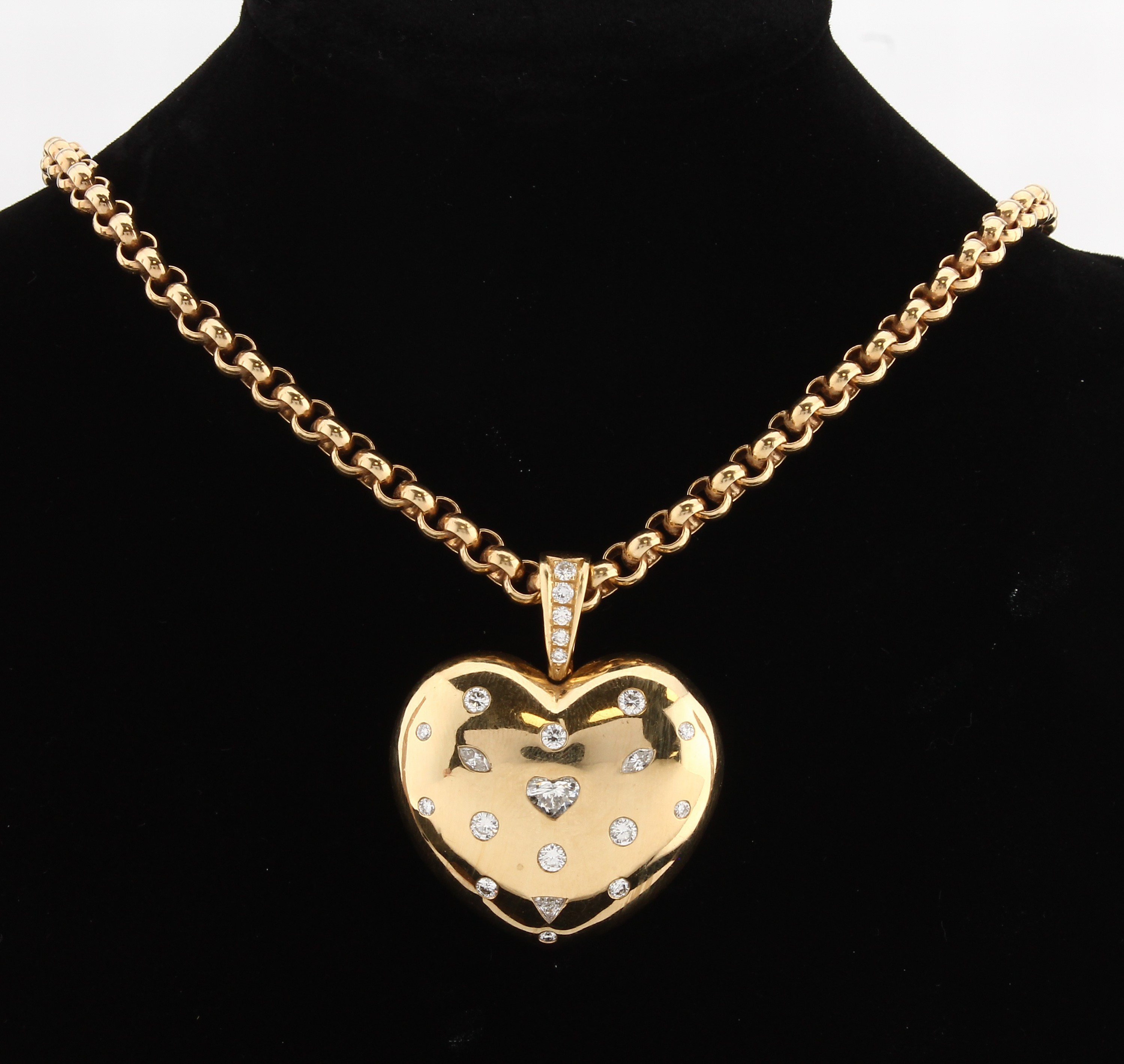 18 kt Gold Diamant-Clipanhänger, GG 750/000, Herz, qualitätvolle Verarbeitung, 18 Brillanten, 2 Diamant-Navettes, 1 Diamant-Herzund 1 ...