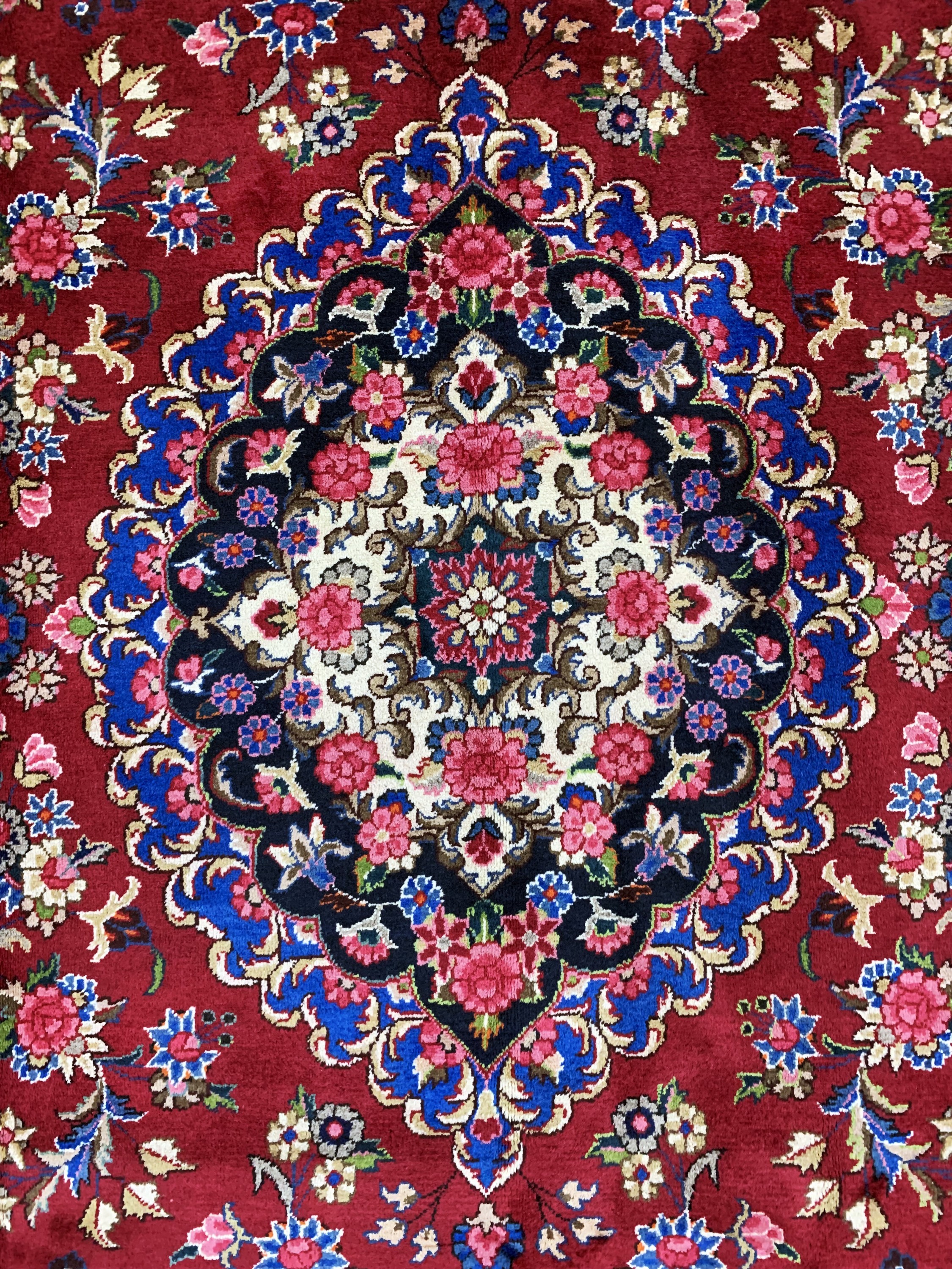 Detail c: Mesched, Persien, Mitte 20.Jhd, Wolle auf Baumwolle, ca. 299 x 206 cm, EHZ: 1-2(nahezu Neuwertig).