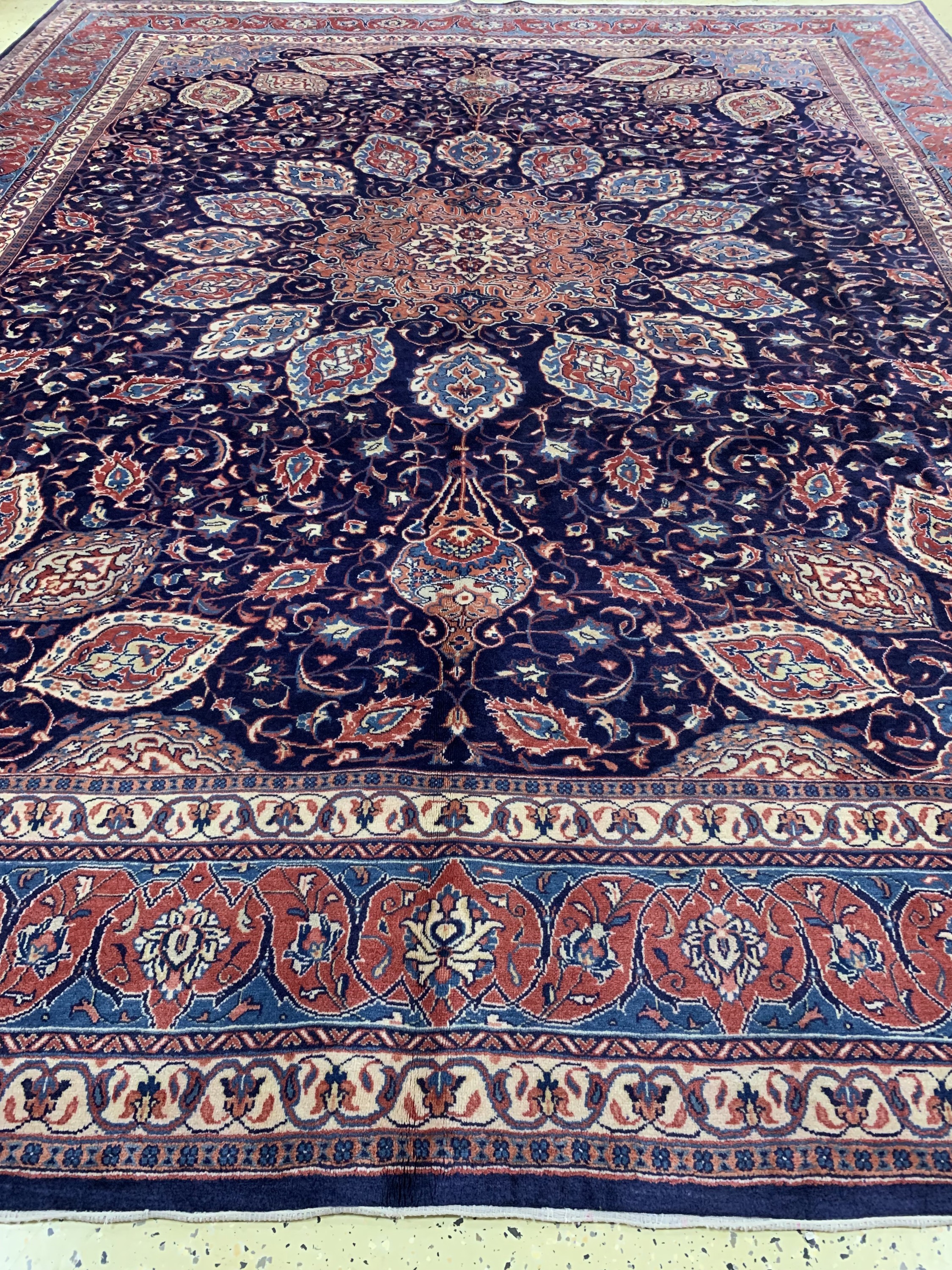 Detail f: Sarogh, Persien, Mitte 20.Jhd, Wolle auf Baumwolle, ca. 357 x 294 cm, EHZ: 2