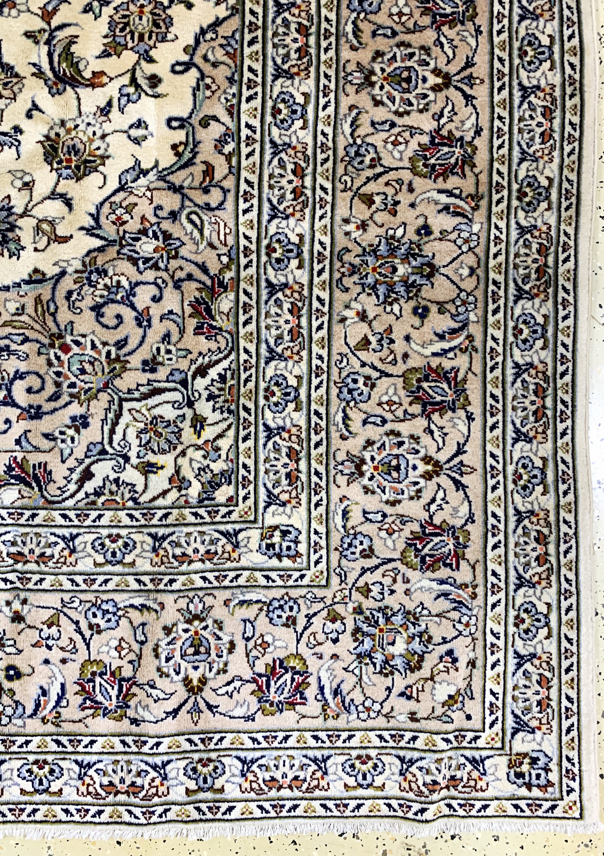 Detail a: Keschan Kork Persien, signiert"Falah", Mitte 20.Jhd, Korkwolle auf Baumwolle, ca. 334x 243 cm, EHZ: 1-2(nahezu Neuwertig)
