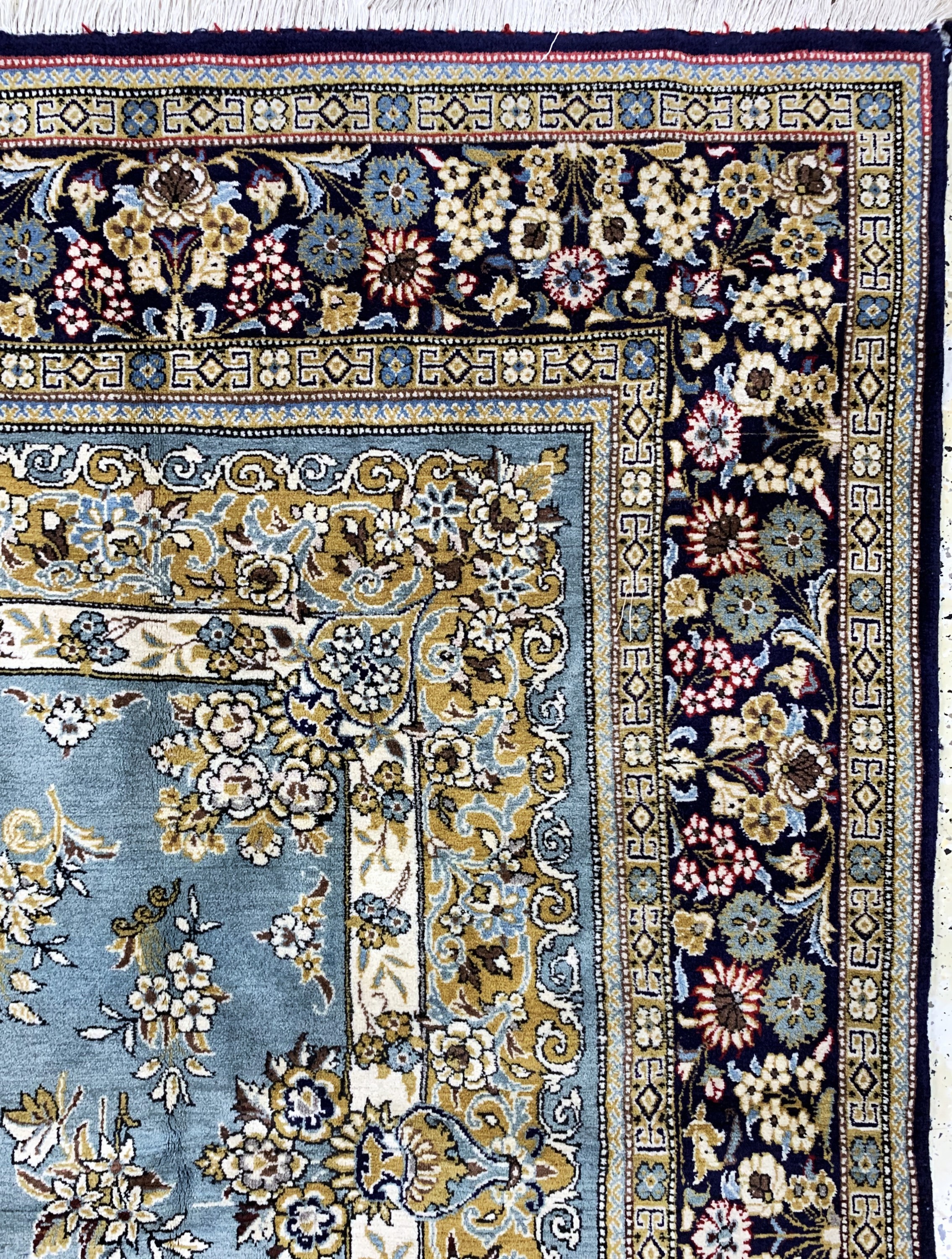 Detail e: Ghom alt, Persien, Mitte 20.Jhd, Wolle auf Baumwolle, ca. 335 x 215 cm, EHZ: 2(Abrasch)