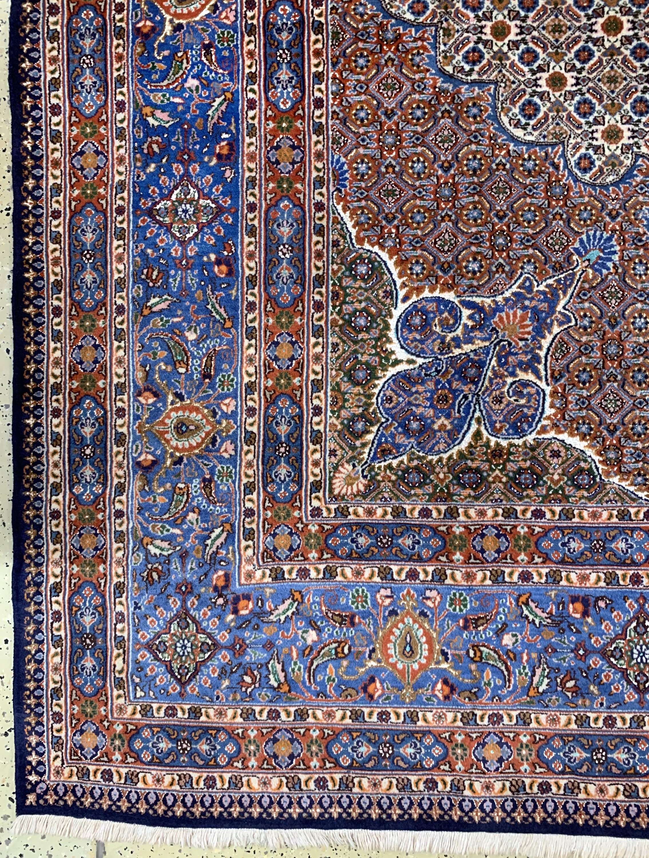 Detail b: Mud fein, Persien, Ende 20.Jhd, Korkwolle mit Seide, ca. 402 x 300 cm, EHZ: 2-3