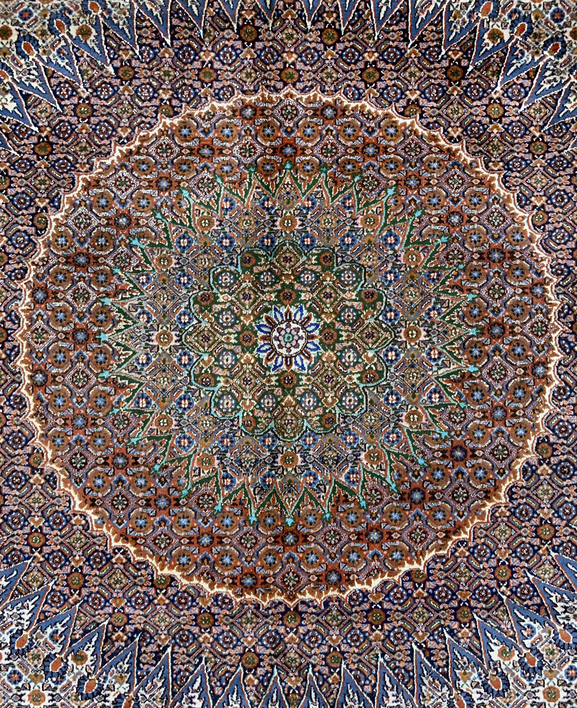 Detail c: Mud fein, Persien, Ende 20.Jhd, Korkwolle mit Seide, ca. 402 x 300 cm, EHZ: 2-3