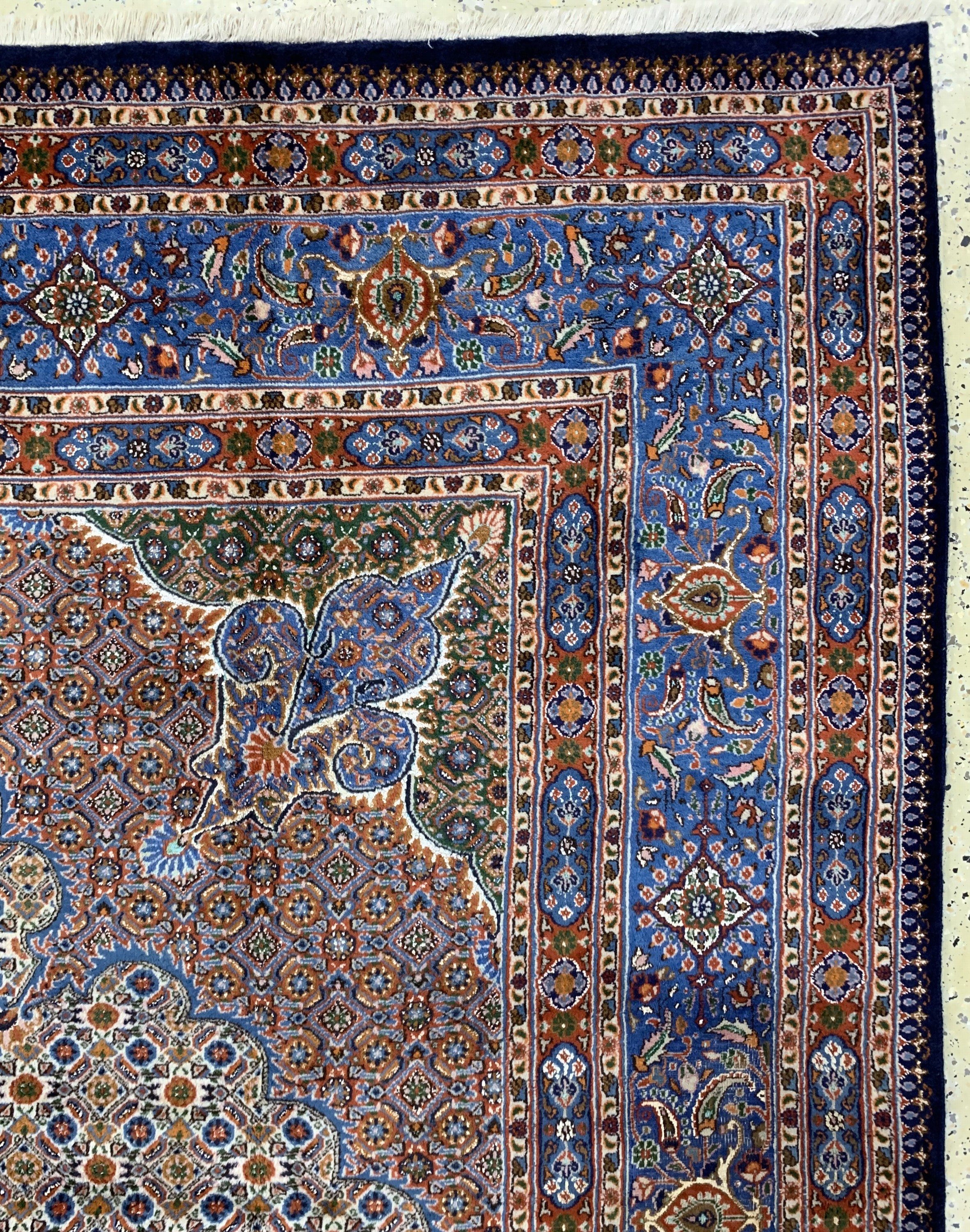 Detail e: Mud fein, Persien, Ende 20.Jhd, Korkwolle mit Seide, ca. 402 x 300 cm, EHZ: 2-3