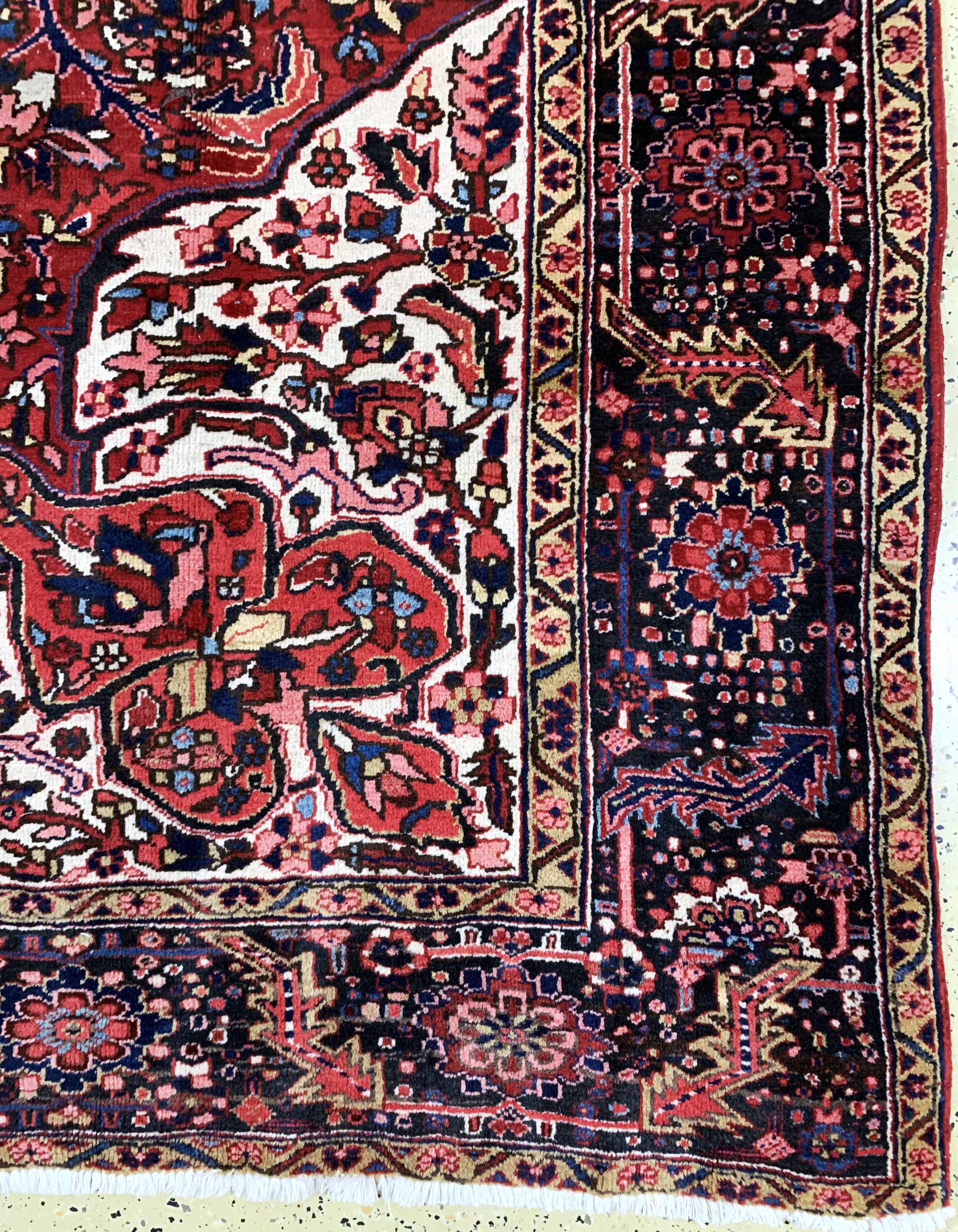 Detail a: Heriz alt, Persien, Mitte 20.Jhd, Wolle aufBaumwolle, ca. 380 x 270 cm, EHZ: 2