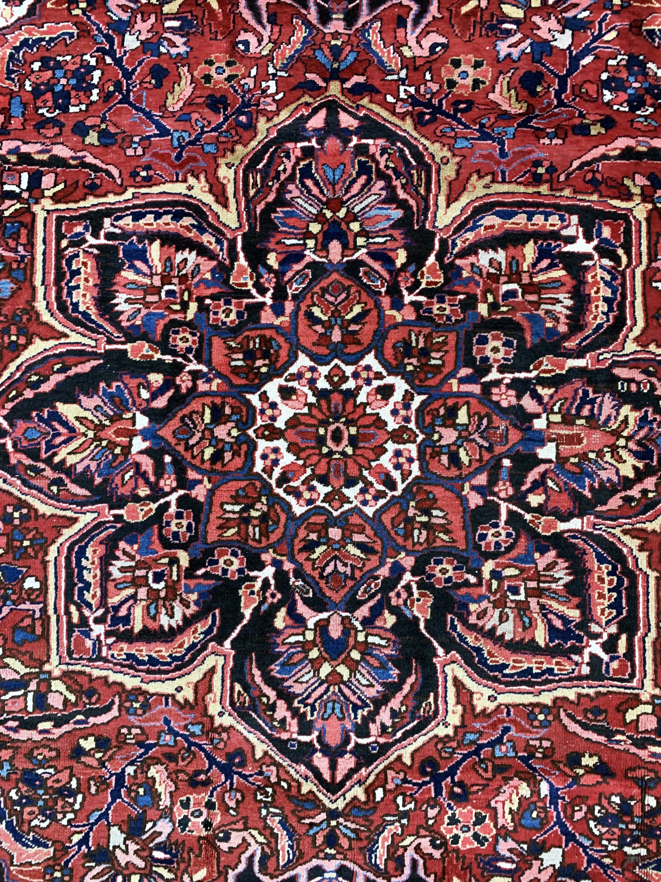 Detail c: Heriz alt, Persien, Mitte 20.Jhd, Wolle aufBaumwolle, ca. 380 x 270 cm, EHZ: 2