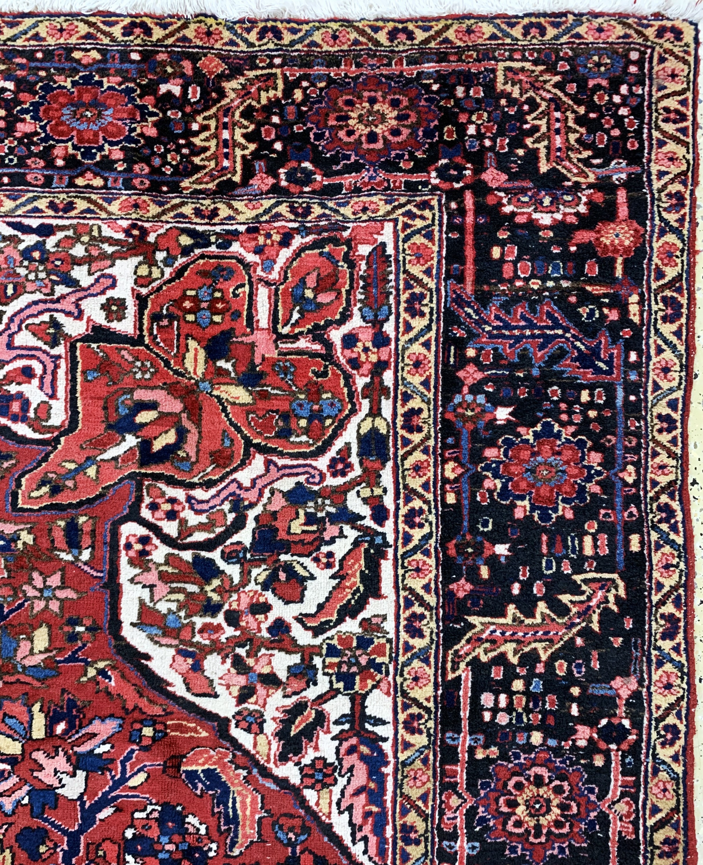 Detail e: Heriz alt, Persien, Mitte 20.Jhd, Wolle aufBaumwolle, ca. 380 x 270 cm, EHZ: 2