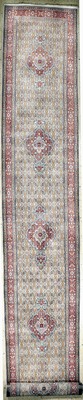 Image Mud fein, Persien, Ende 20.Jhd, Korkwolle mit Seide, ca. 500 x 83 cm, EHZ: 1-2
