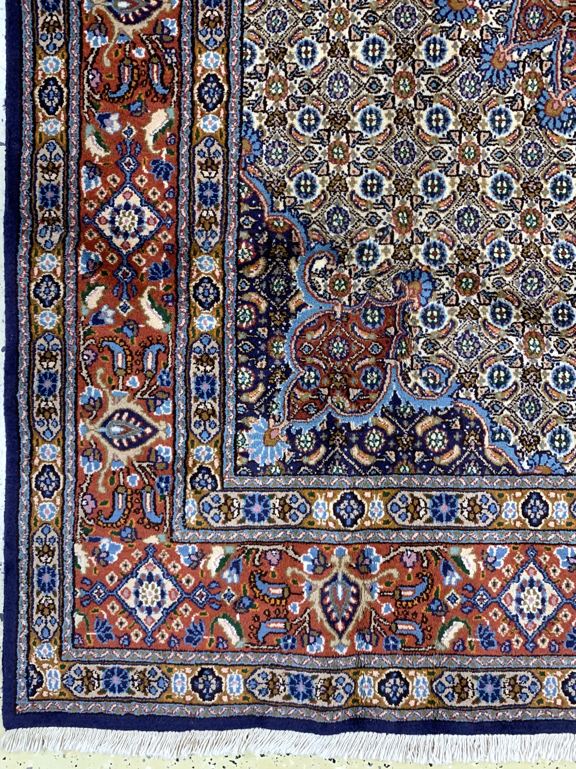 Detail b: Mud fein, Persien, Ende 20.Jhd, Korkwolle mit Seide, ca. 260 x 204 cm, EHZ: 1-2(nahezu Neuwertig)