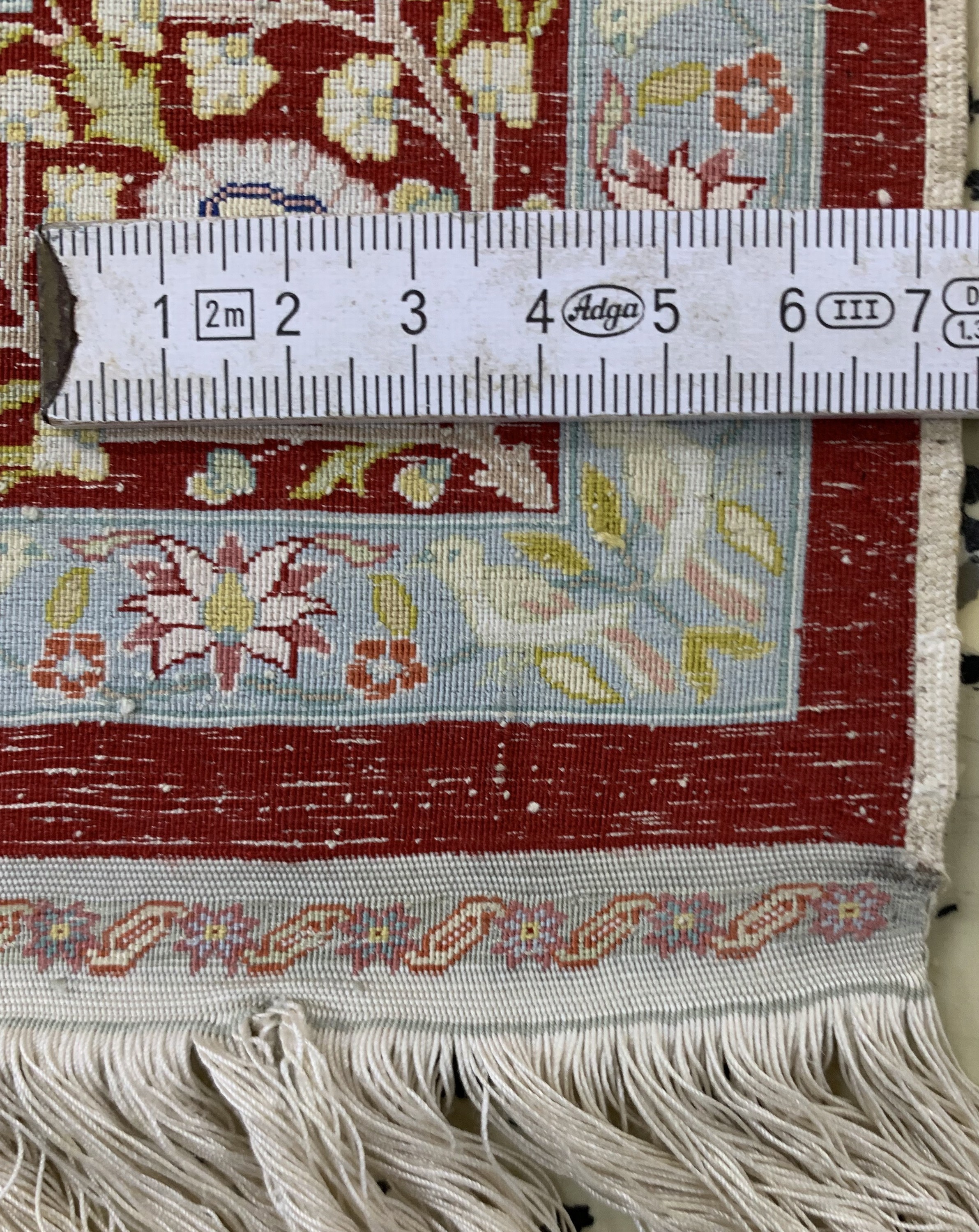 Detail e: Hereke Seide Sehr fein(20 X 20), Türkei, signert, Mitte 20.Jhd, reine Naturseide, ca. 62 x 49 cm, ca. 4,0 Mio. Kn/qm, EHZ: 2