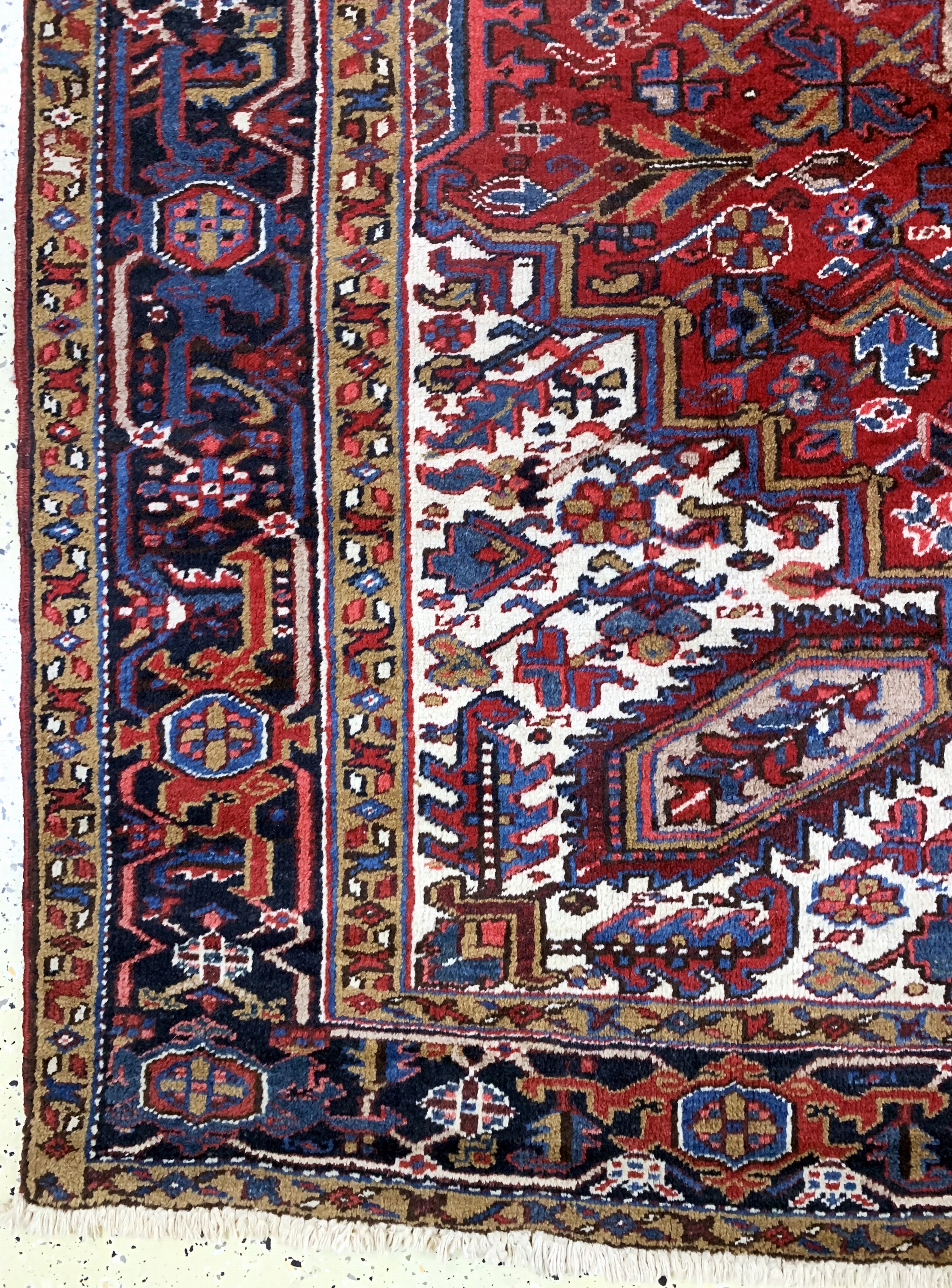 Detail b: Heriz, Persien, Mitte 20.Jhd., Wolle auf Baumwolle, ca. 290 x 220 cm, EHZ: 2