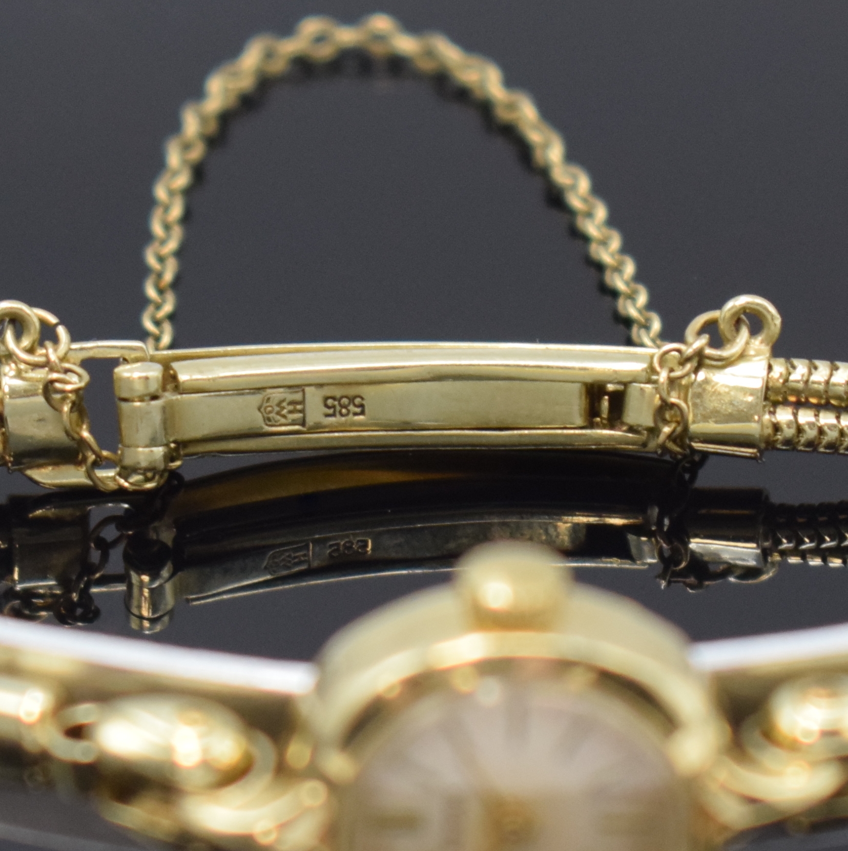 Detail b: BIFORA Damenarmbanduhr in GG 585/000, Handaufzug, Schweiz 1960er Jahre, Boden aufgedr., 2-reihiges GG 585/000 Band m. Sicherheitskettchen, silb. ...