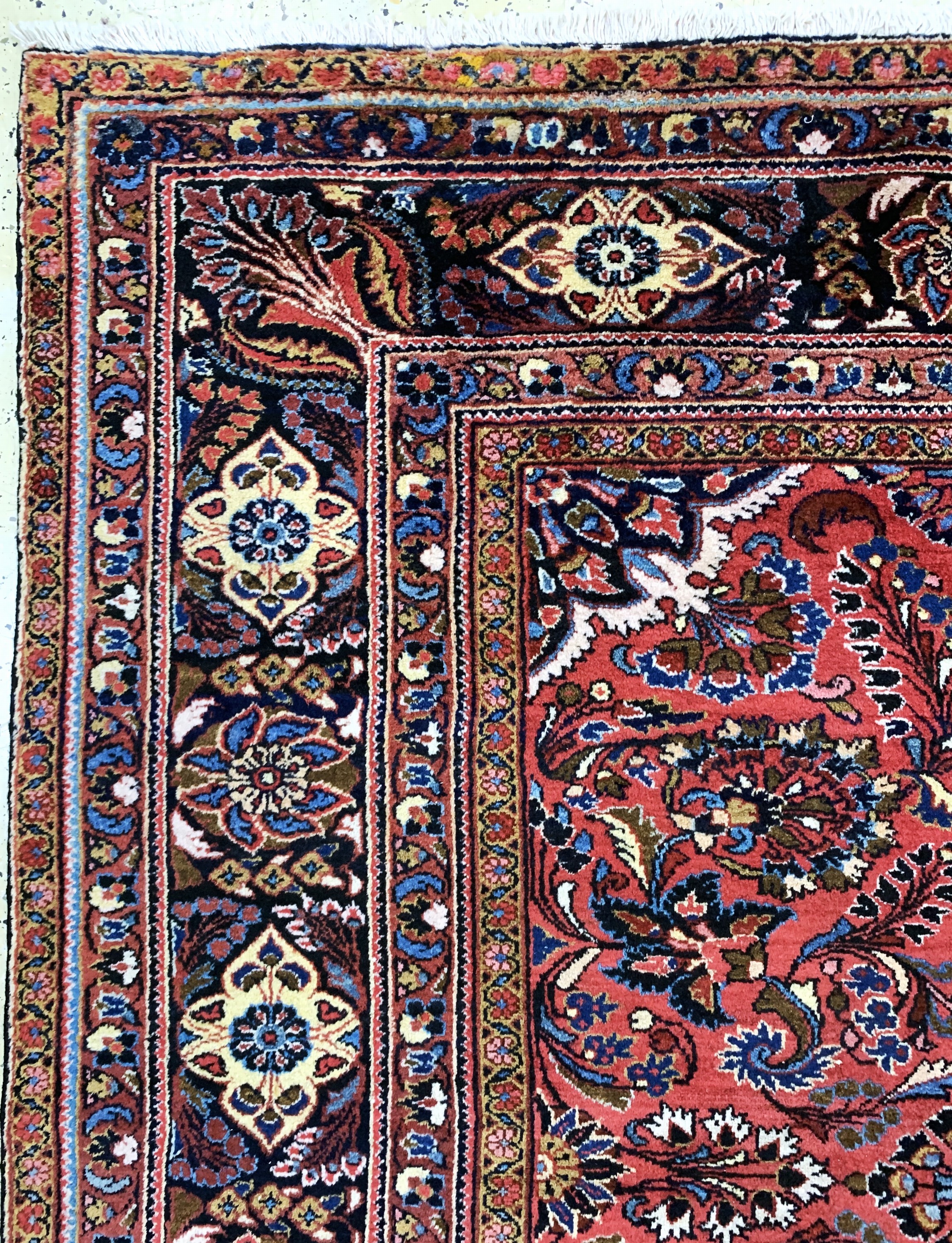 Detail d: Lilian alt, Persien, Mitte 20.Jhd, Wolle auf Baumwolle, ca. 335 x 250 cm, EHZ: 2(restauriert).