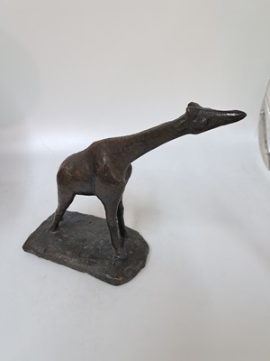 26893152a - Bronzefigur, "Giraffe", 20. Jh., unleserlich auf der Plinthe signiert, ca. 22 ...