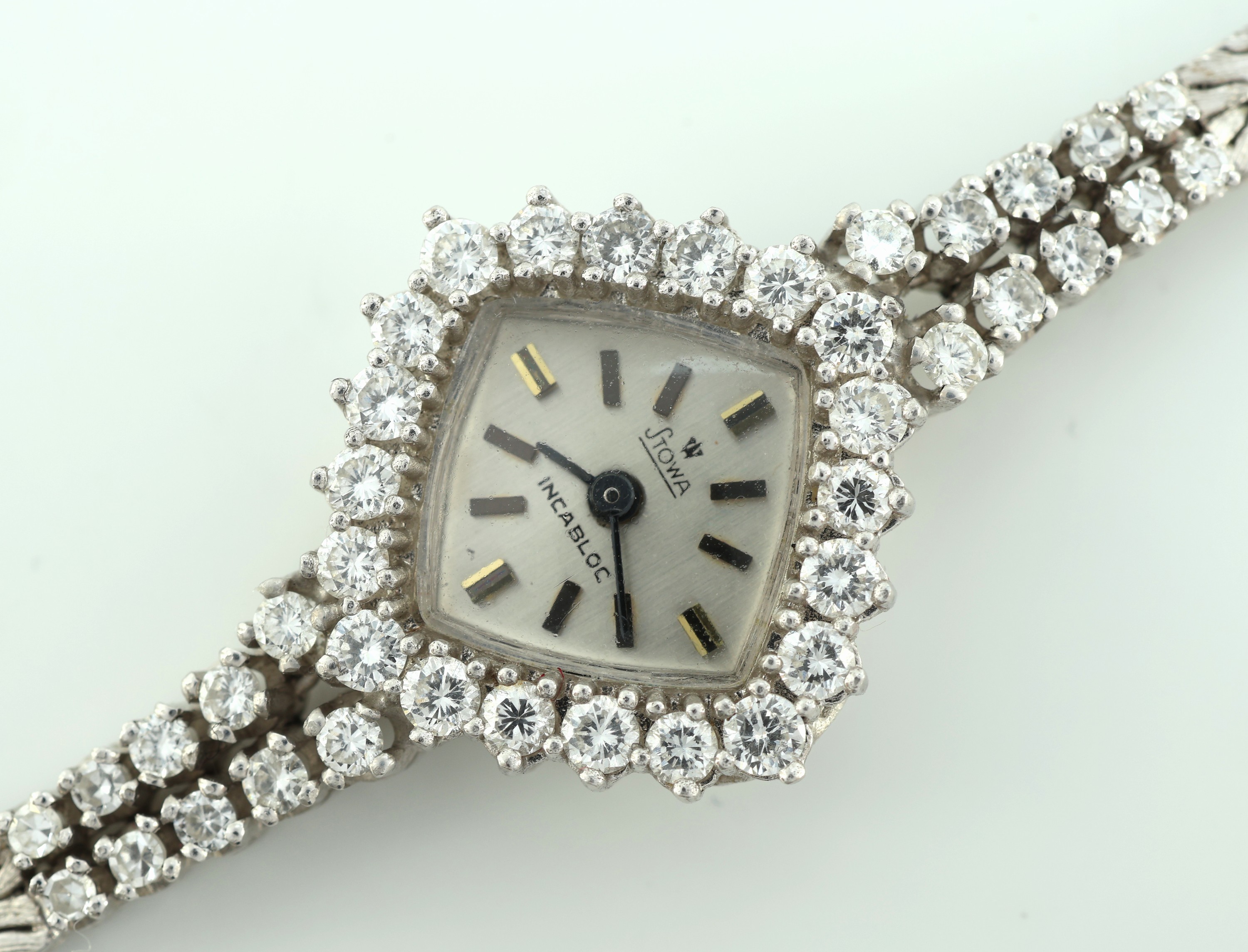 Detail b: 18 kt Gold Damenschmuckuhr mit Brillanten, WG 750/000, 8 8/8-Diamanten und 32 Brillanten zus. ca. 1.50 ct Weiß/si, STOWA, Incabloc Stoßs., ...
