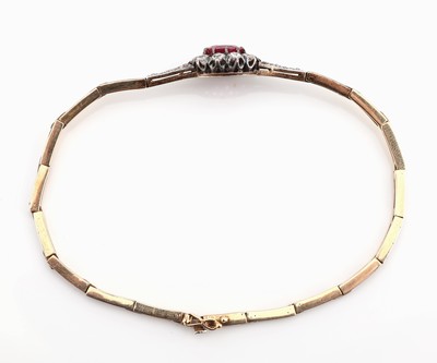 26894273a - 14 kt Gold Diamant-Armband um 1880/90, GG 585/000, in Silber gefasst 1 ovalfacett. ...