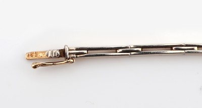 26894273c - 14 kt Gold Diamant-Armband um 1880/90, GG 585/000, in Silber gefasst 1 ovalfacett. ...