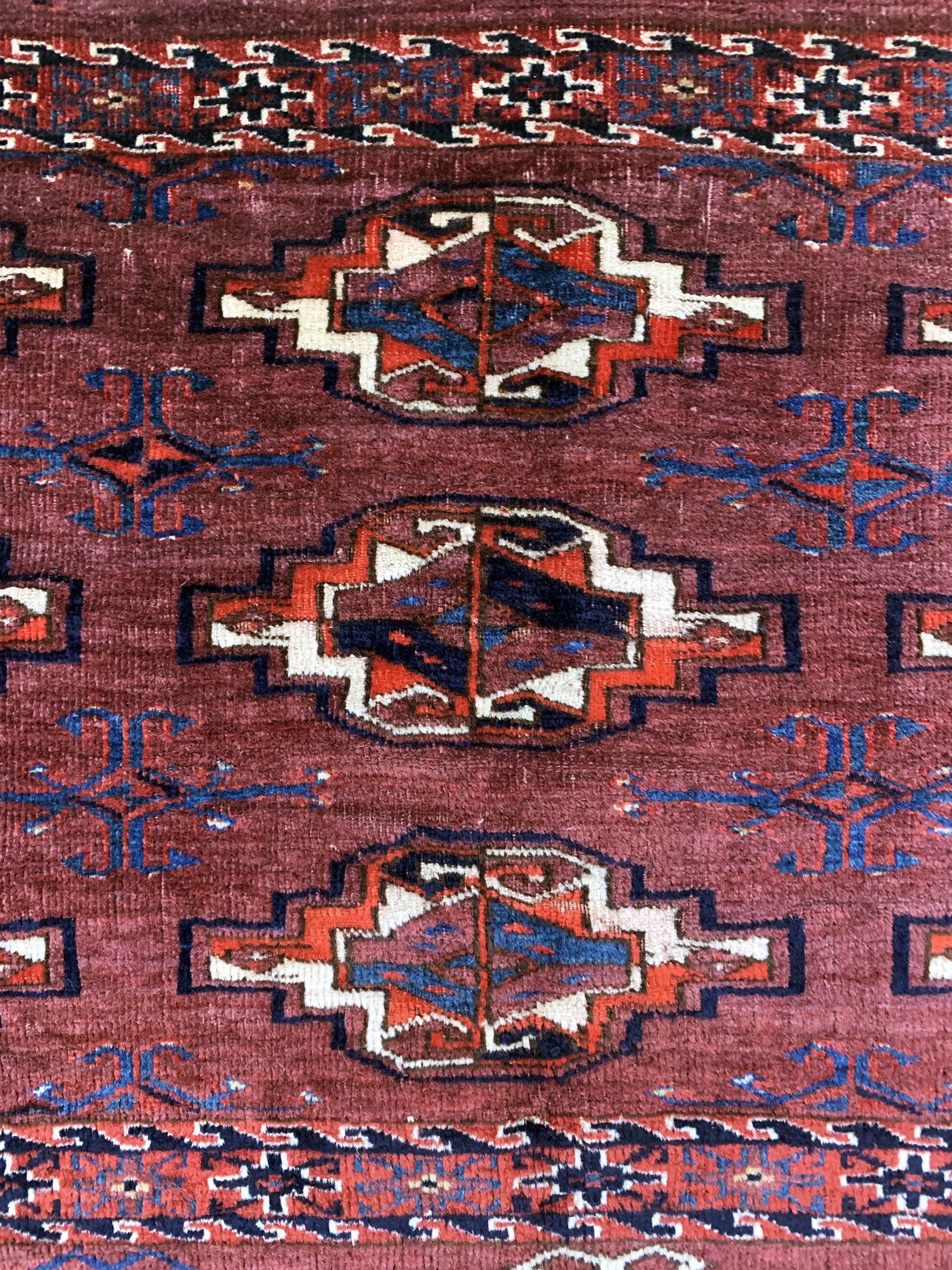 Detail b: Yomud Tschowal antik, Turkmenistan, 19.Jhd,Wolle auf Wolle, ca. 126 x 83 cm, EHZ: 3-4