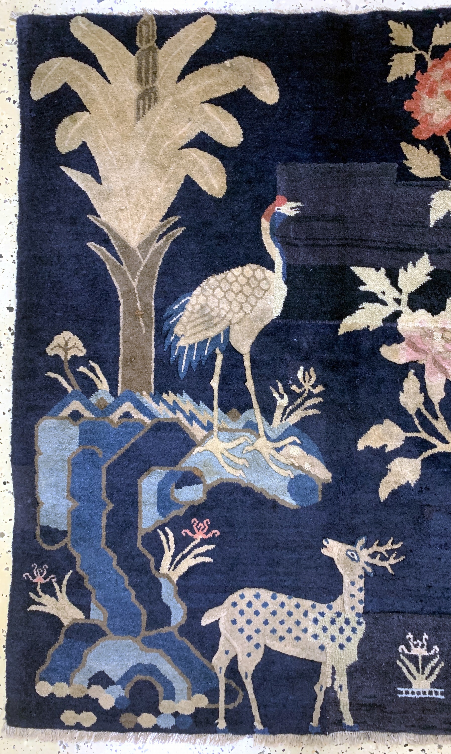 Detail c: Pao Tow antik, China, um 1900, Wolle auf Baumwolle, ca. 200 x 123 cm, EHZ: 3, (großflächig restauriert)