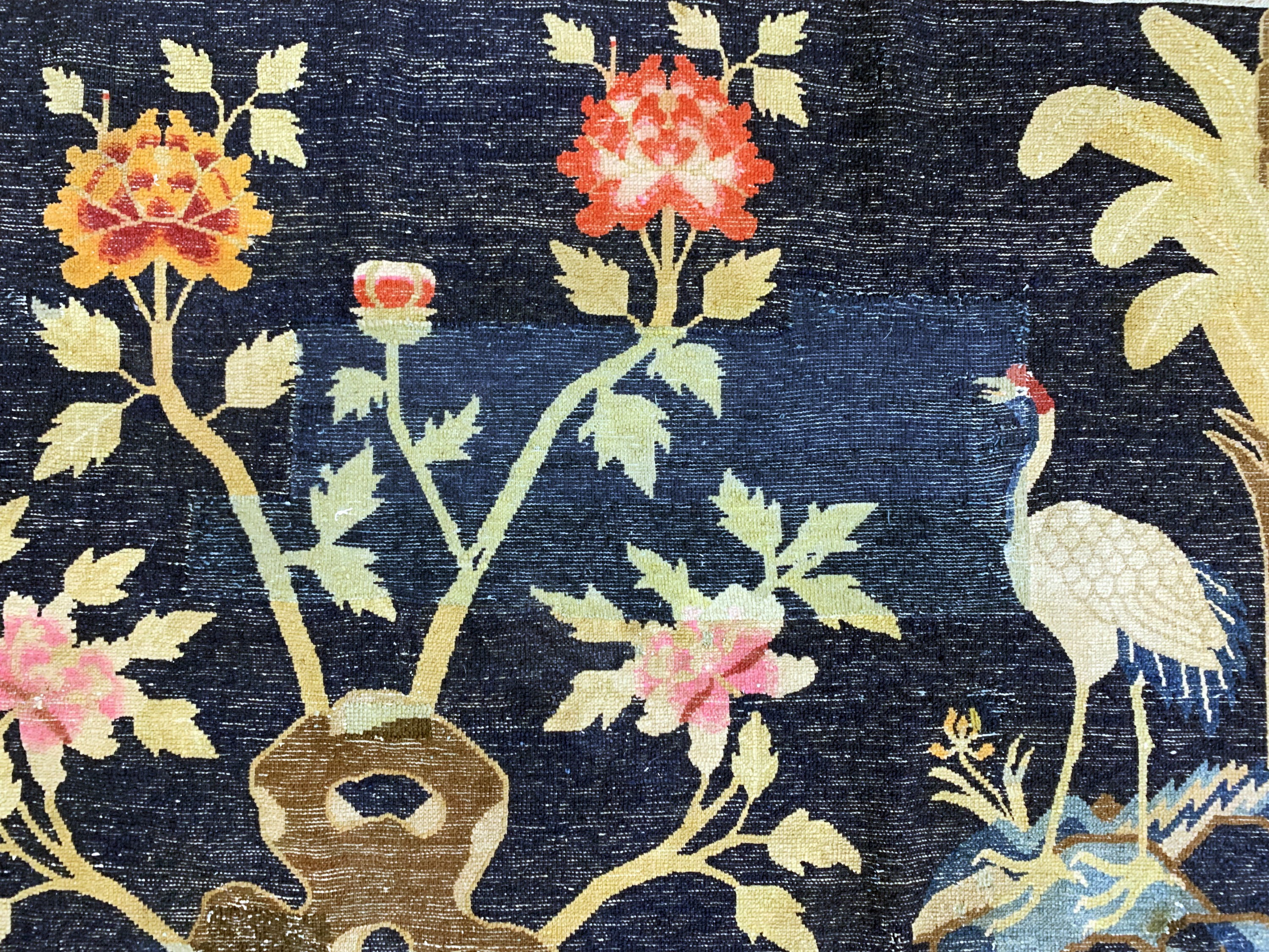 Detail e: Pao Tow antik, China, um 1900, Wolle auf Baumwolle, ca. 200 x 123 cm, EHZ: 3, (großflächig restauriert)