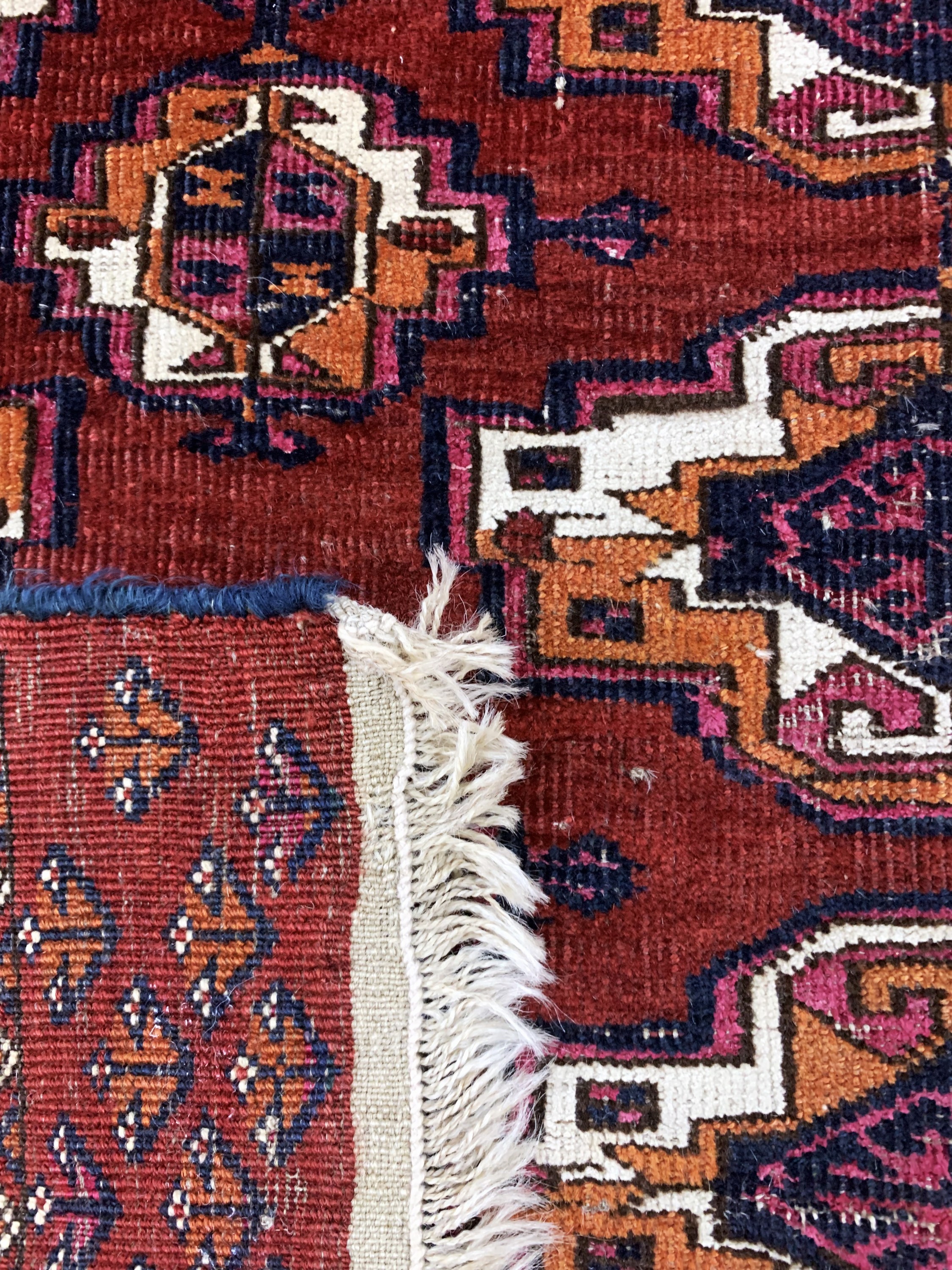 Detail e: Saryk"mit Seide"antik, Turkmenistan, 19.Jhd, Wolle mit Seide auf Wolle, ca. 190 x 120 cm, EHZ: 3