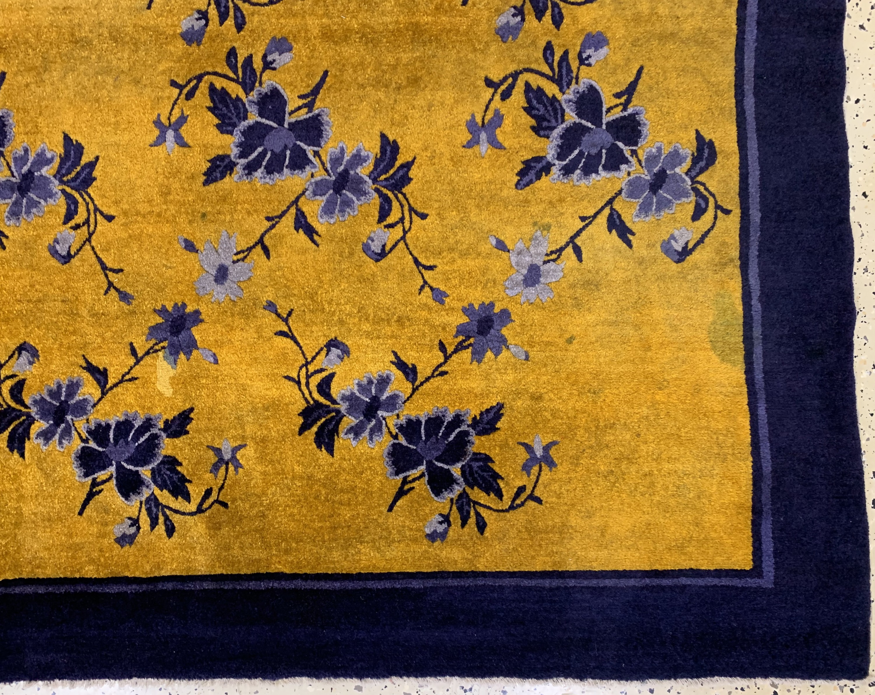 Detail b: Peking antik, China, um 1900, Wolle auf Baumwolle, ca. 175 x 245 cm, Reinigungsbedürftig, EHZ: 2