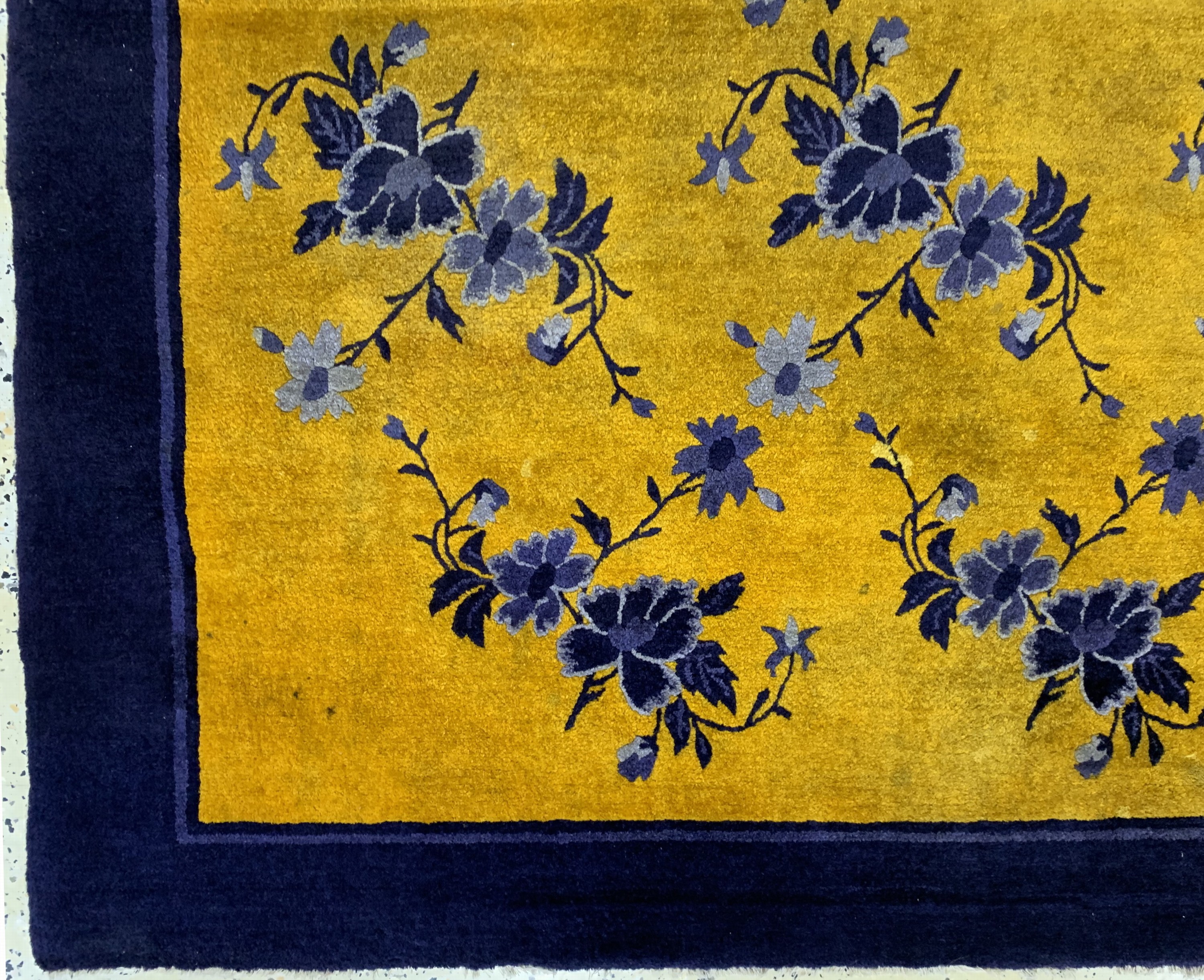 Detail c: Peking antik, China, um 1900, Wolle auf Baumwolle, ca. 175 x 245 cm, Reinigungsbedürftig, EHZ: 2
