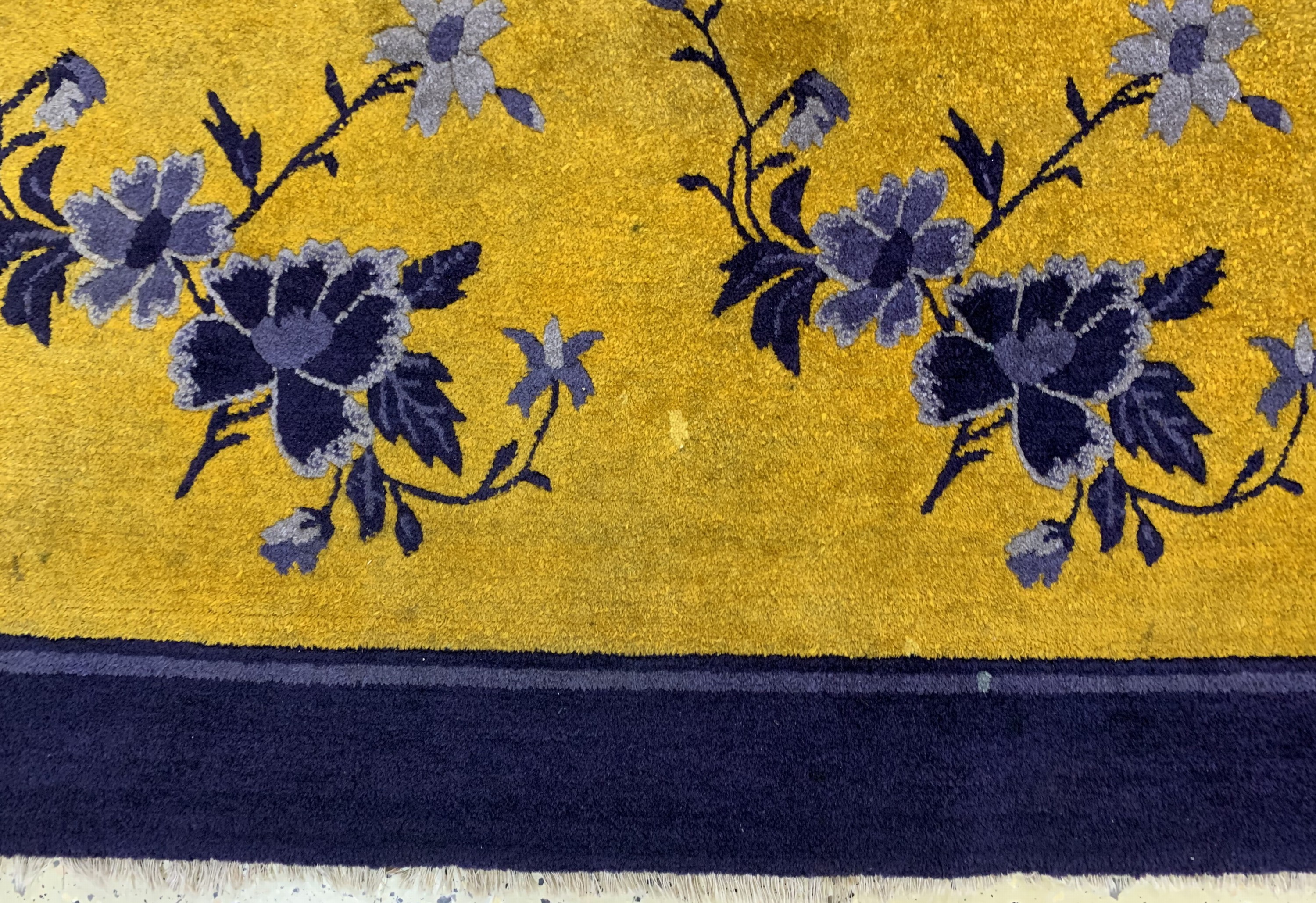 Detail e: Peking antik, China, um 1900, Wolle auf Baumwolle, ca. 175 x 245 cm, Reinigungsbedürftig, EHZ: 2