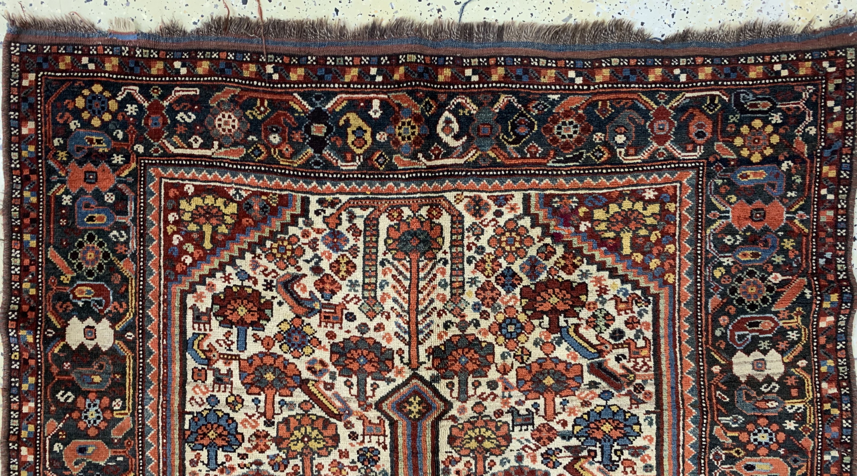 Detail d: Khamseh antik, Persien, 19.Jhd, Wolle auf Wolle, ca. 190 x 144 cm, Mottenfraß, EHZ: 3
